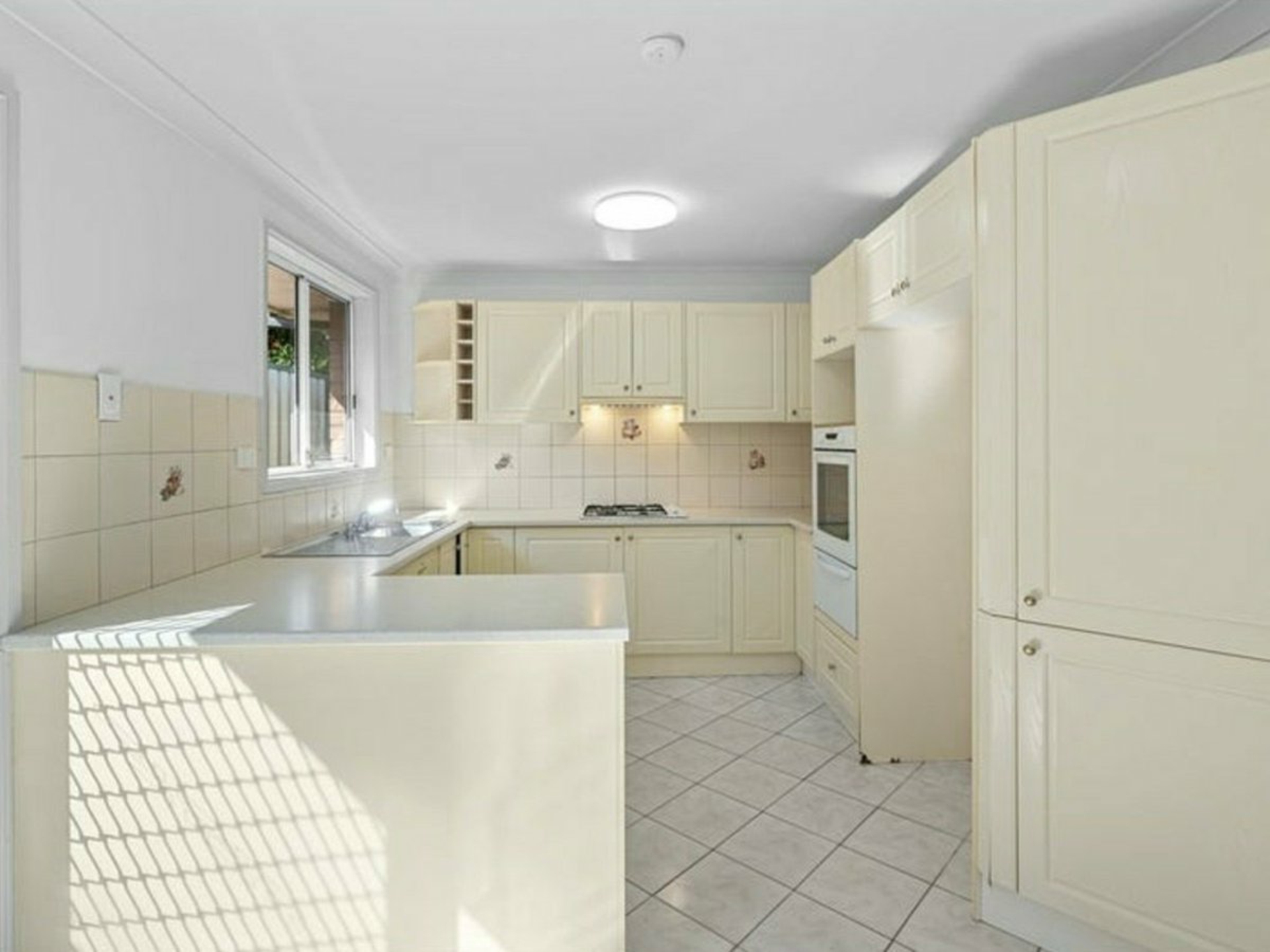 64 Cook Parade, ST CLAIR