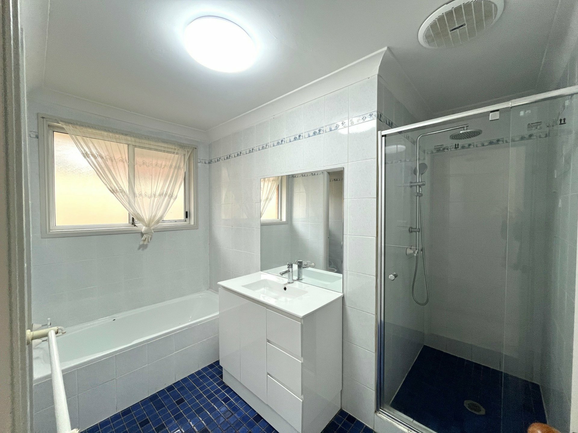 64 Cook Parade, ST CLAIR