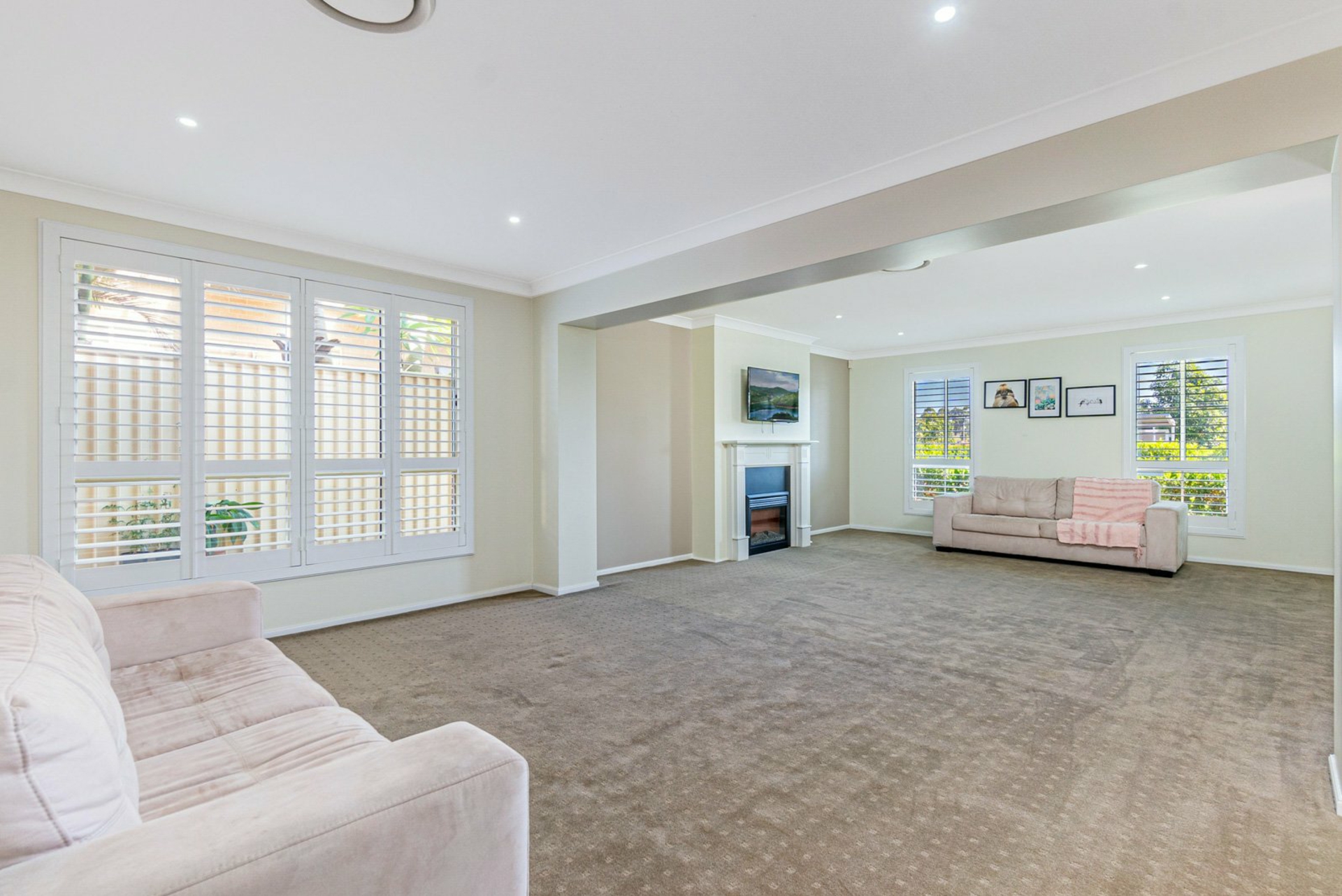 250 Caddens Road, CLAREMONT MEADOWS