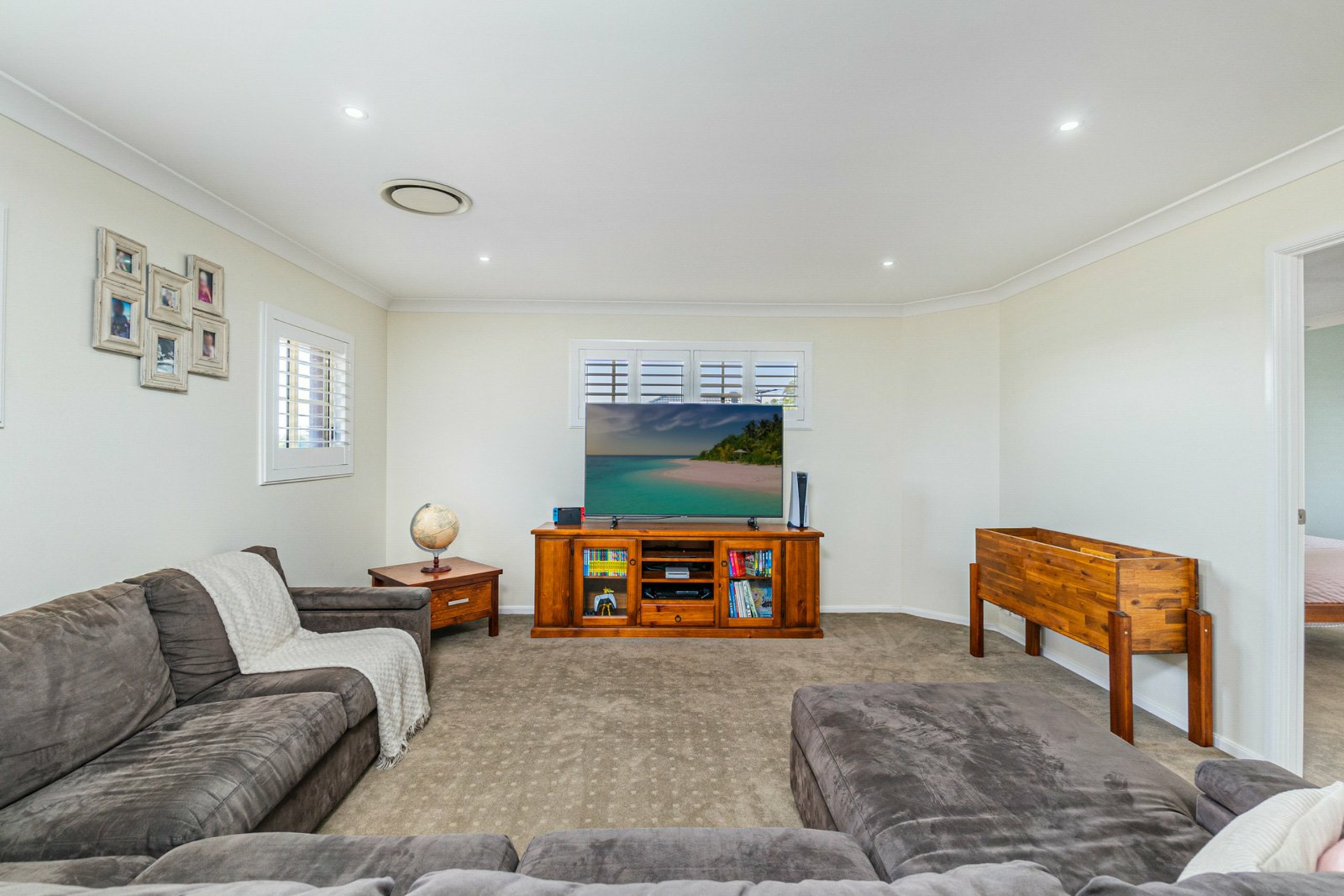 250 Caddens Road, CLAREMONT MEADOWS