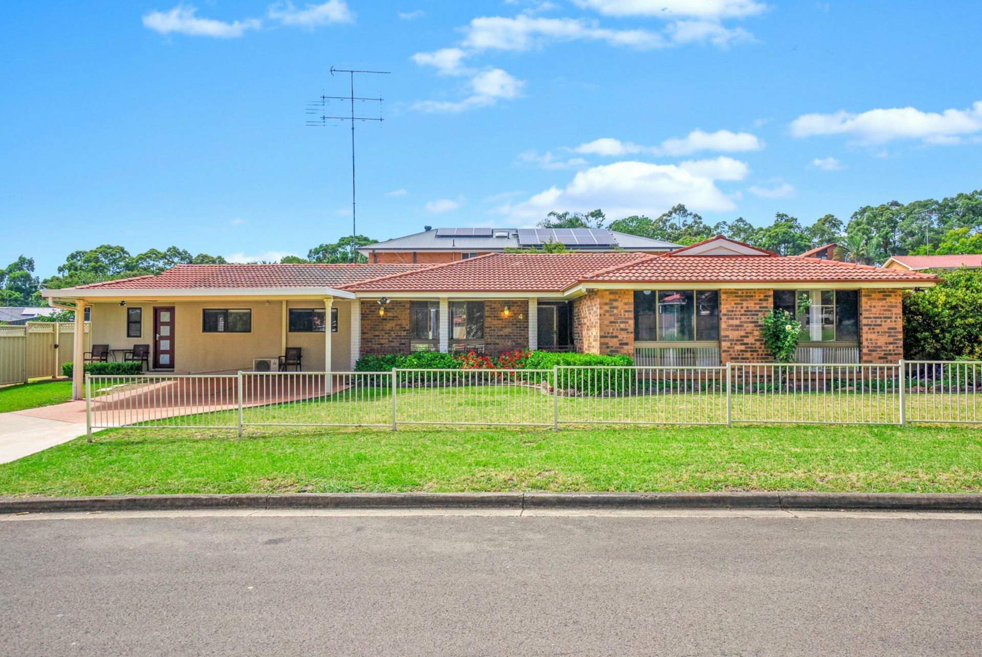 4 Casuarina Circuit, KINGSWOOD