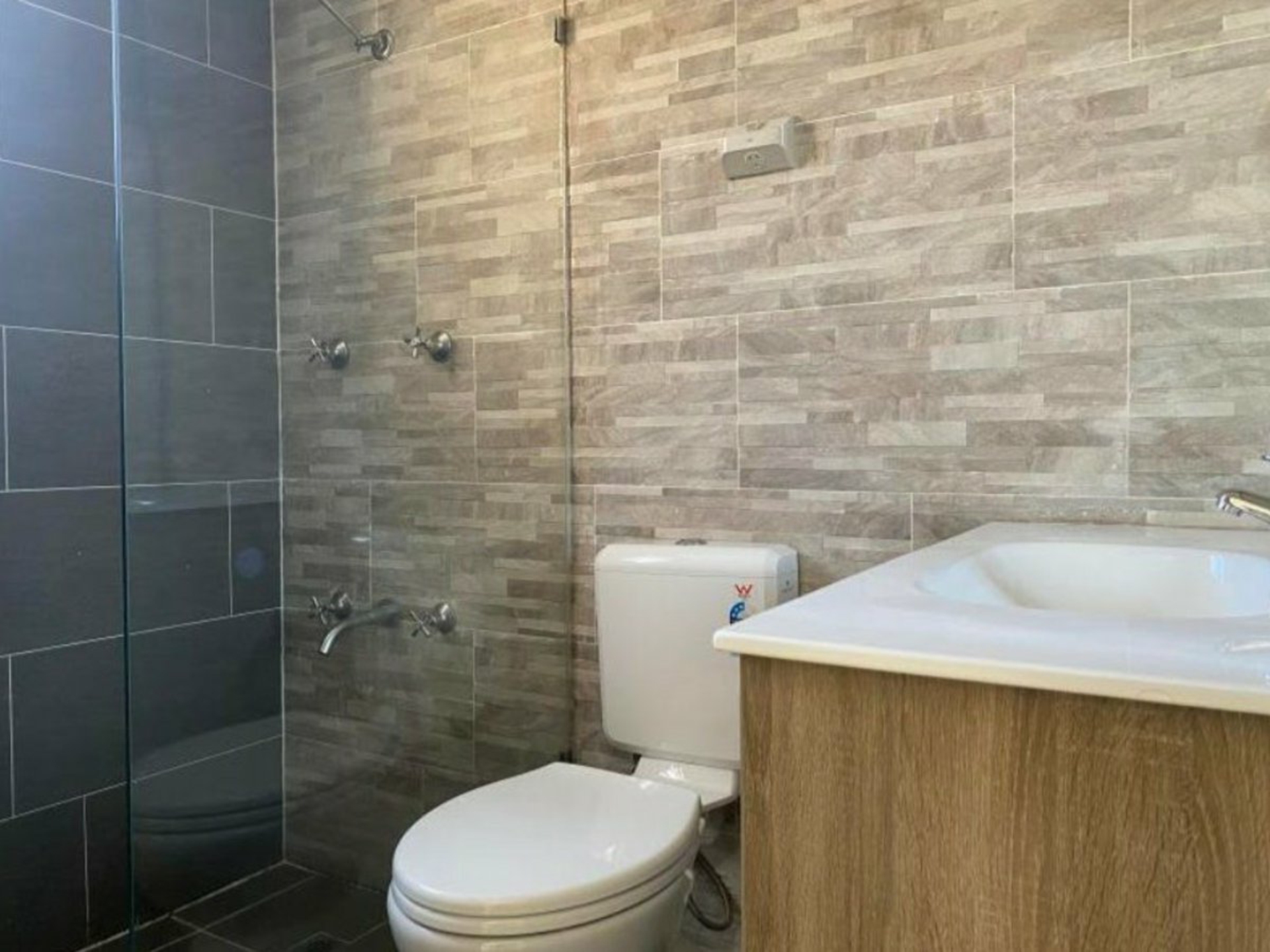 4/15 First Street, KINGSWOOD