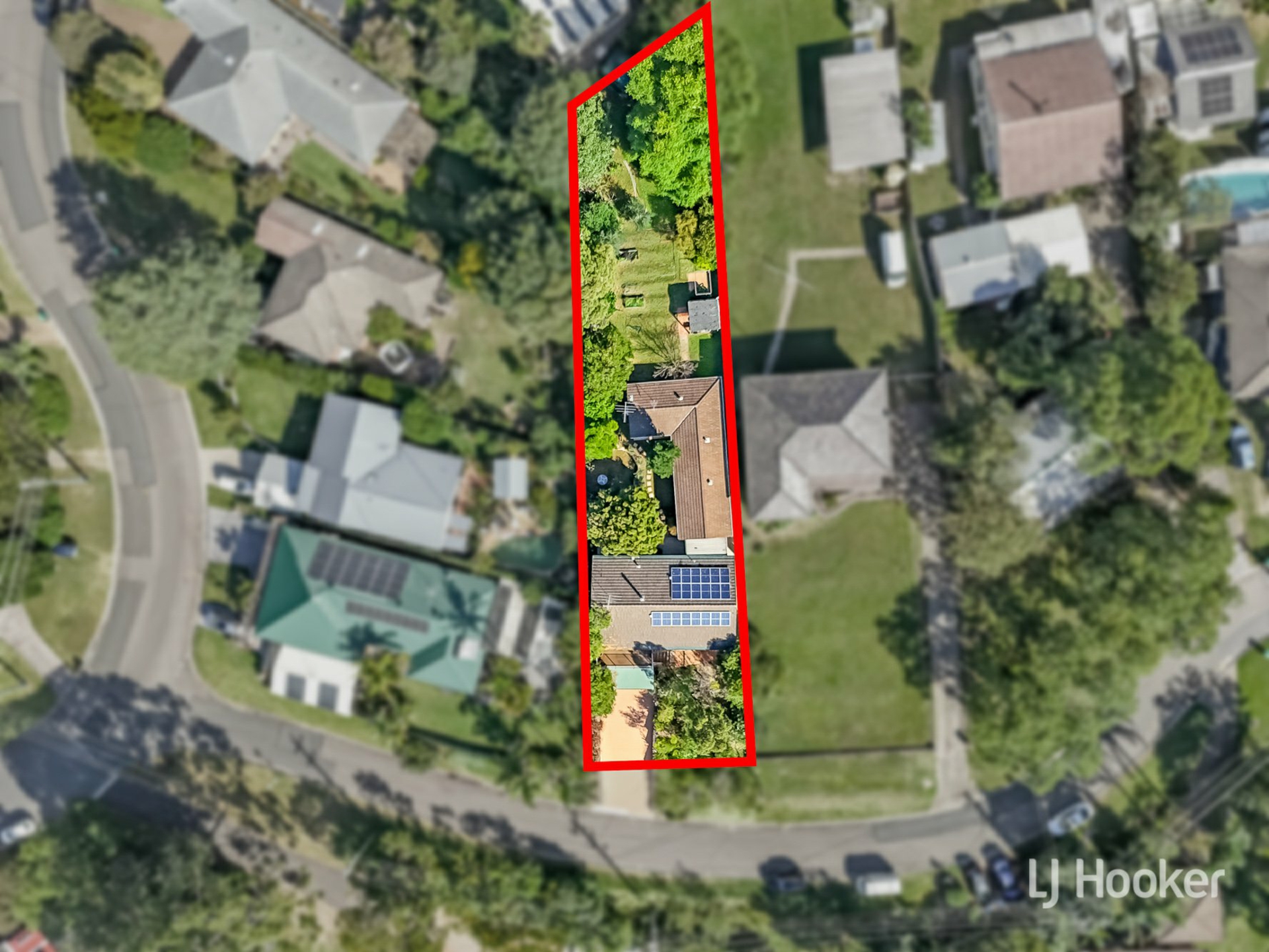 17 Strathdon Road — photo 2 of 23