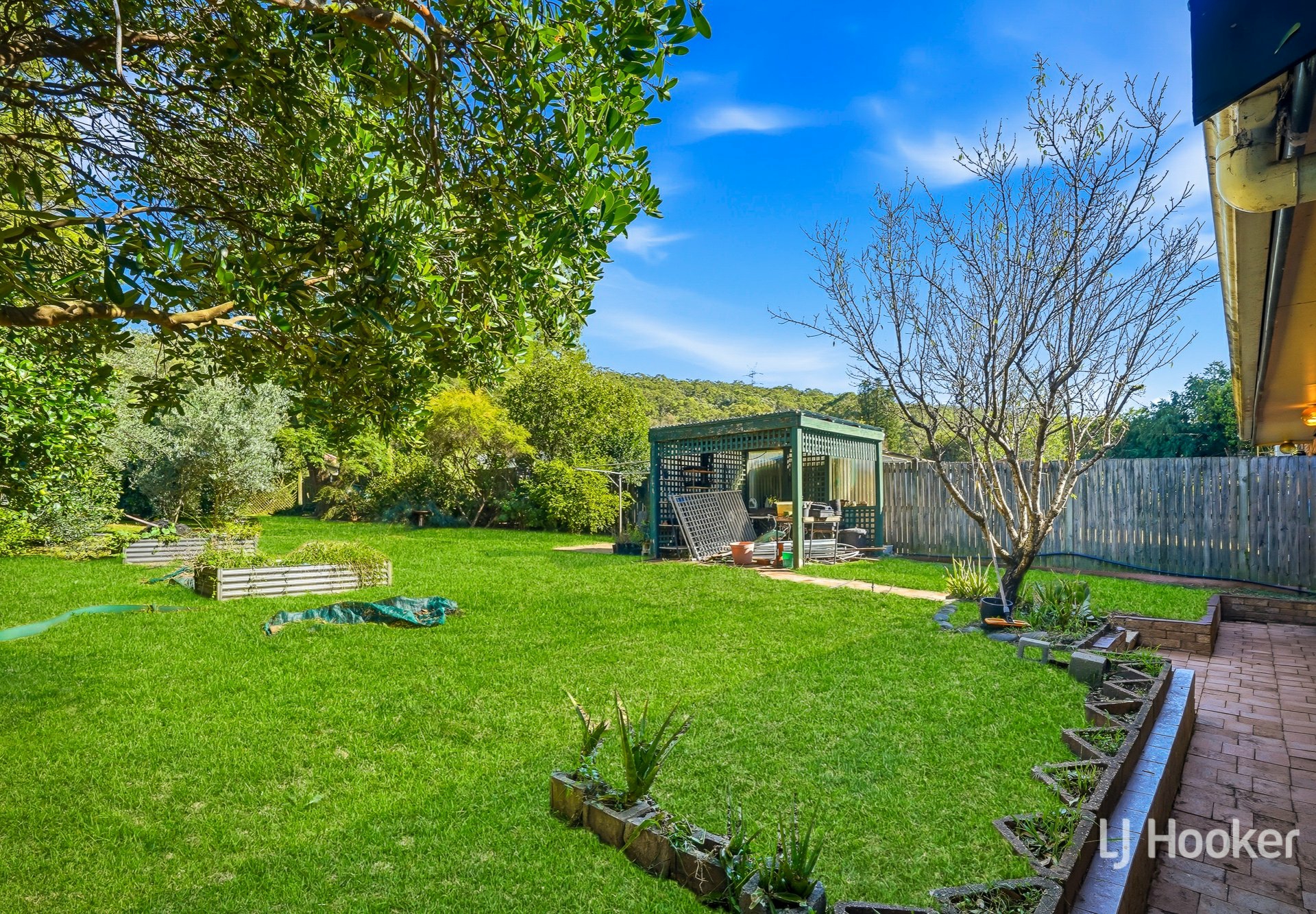 17 Strathdon Road — photo 5 of 23