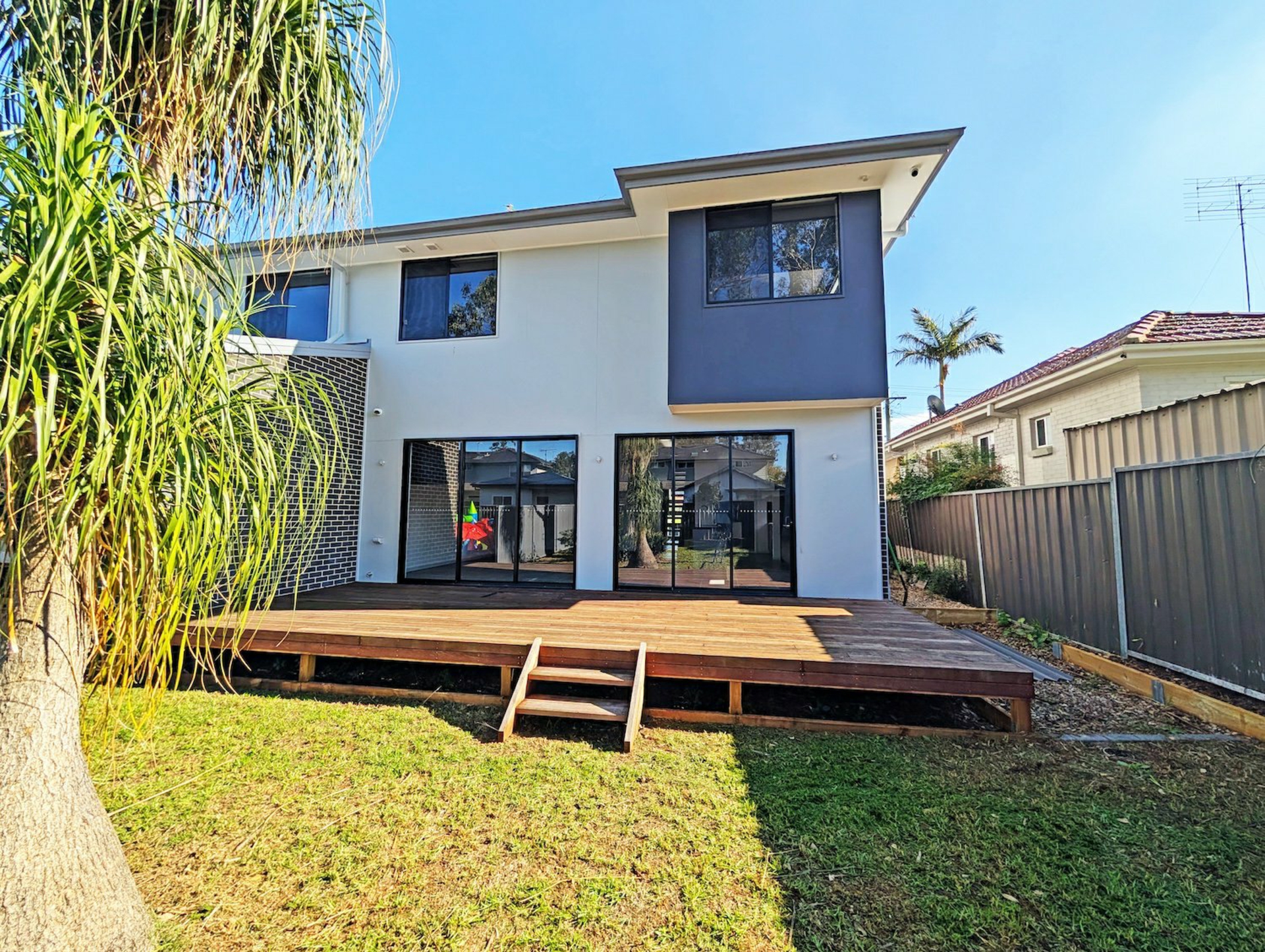 1/82 Doonmore Street — photo 2 of 11