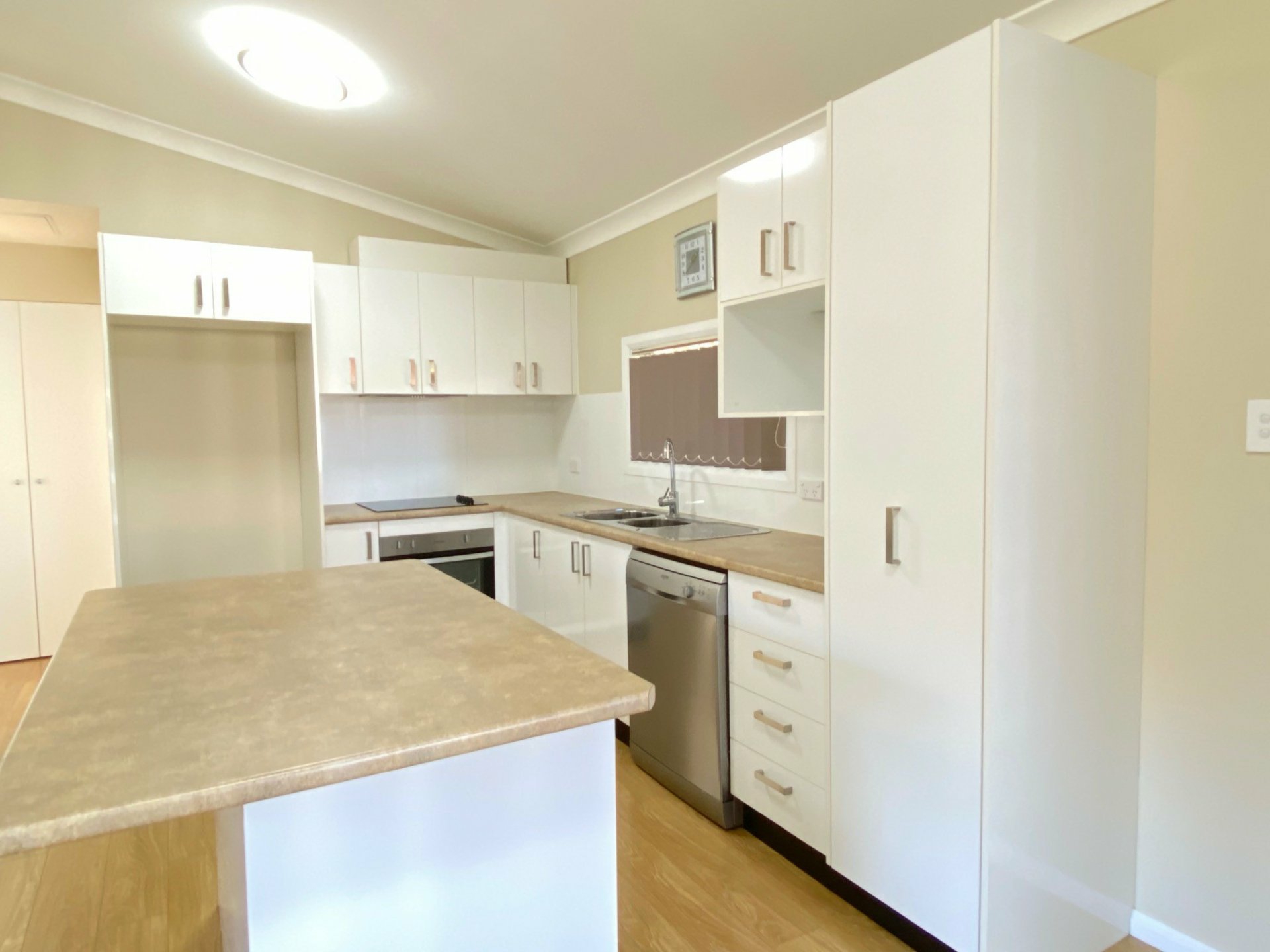 30A Racecourse Road — photo 5 of 9