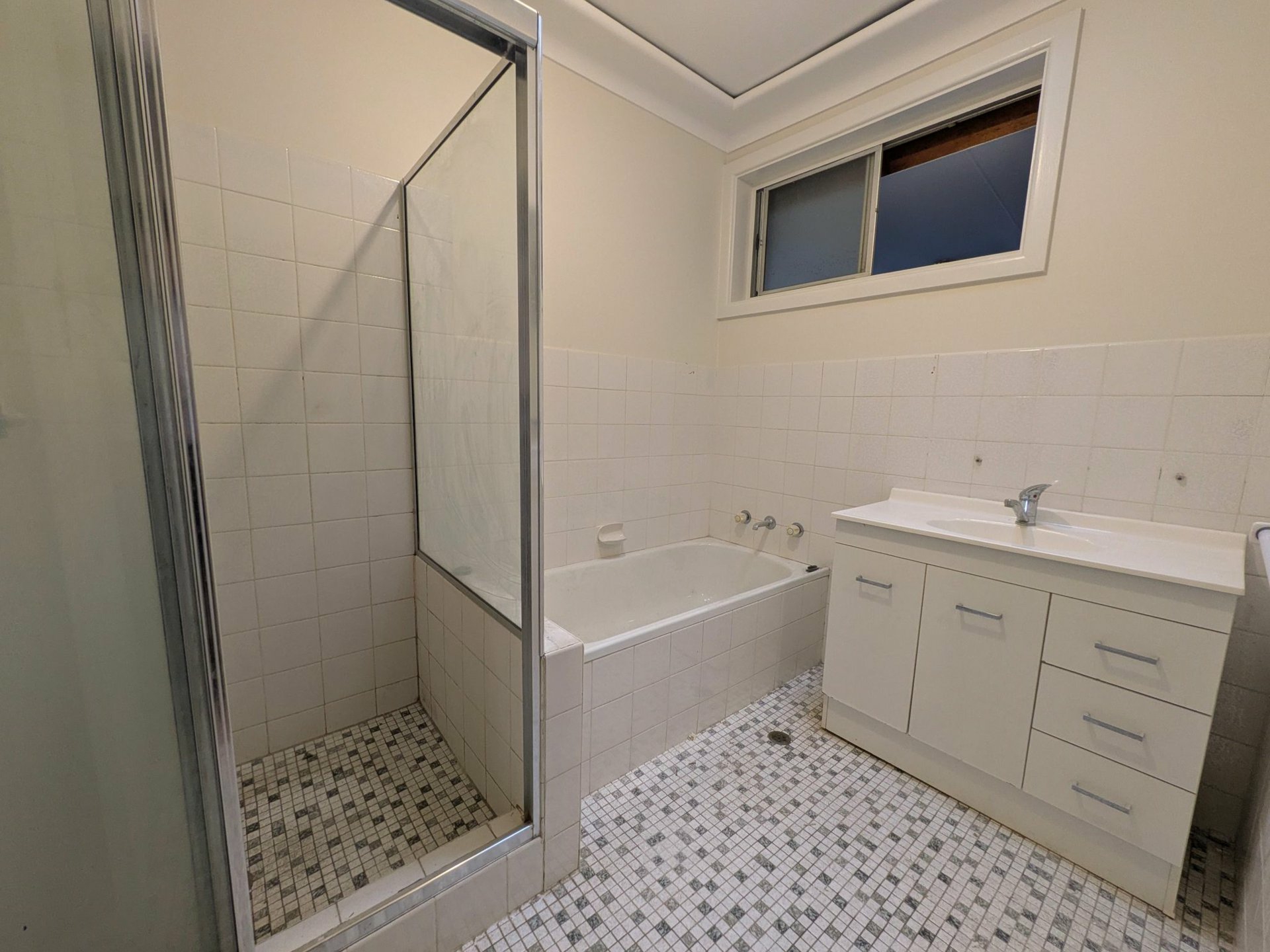 10 Jordon Street — photo 7 of 8