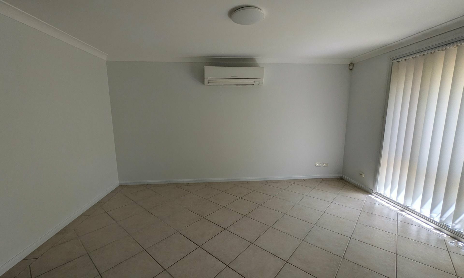 62 Oriole Street — photo 2 of 12