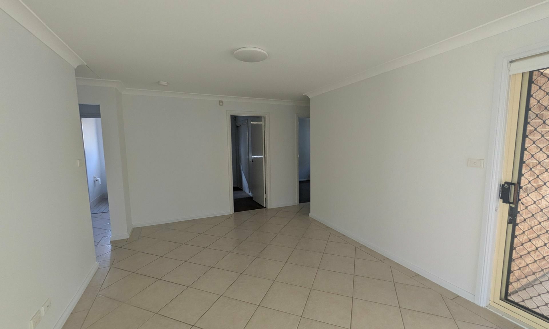 62 Oriole Street — photo 3 of 12