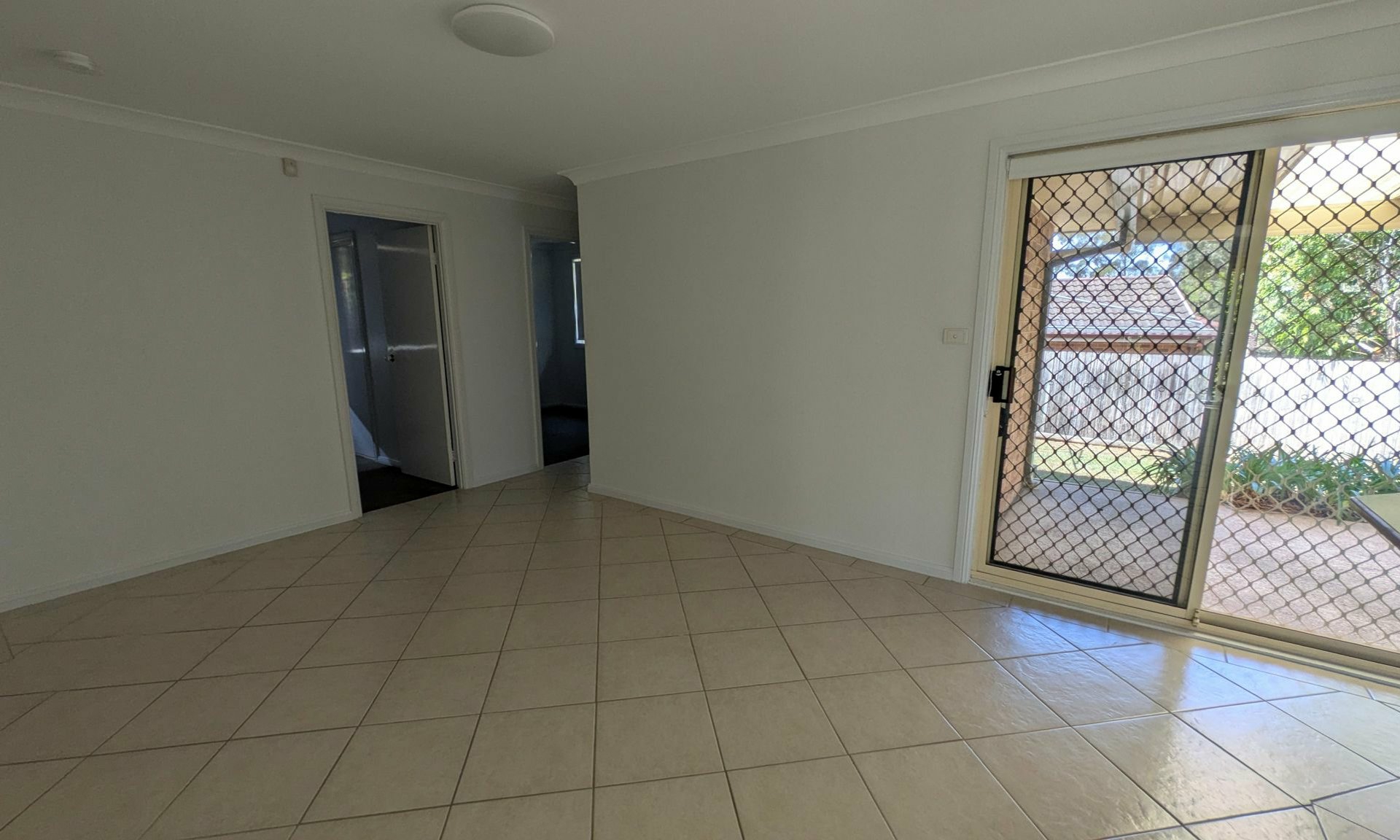 62 Oriole Street — photo 4 of 12