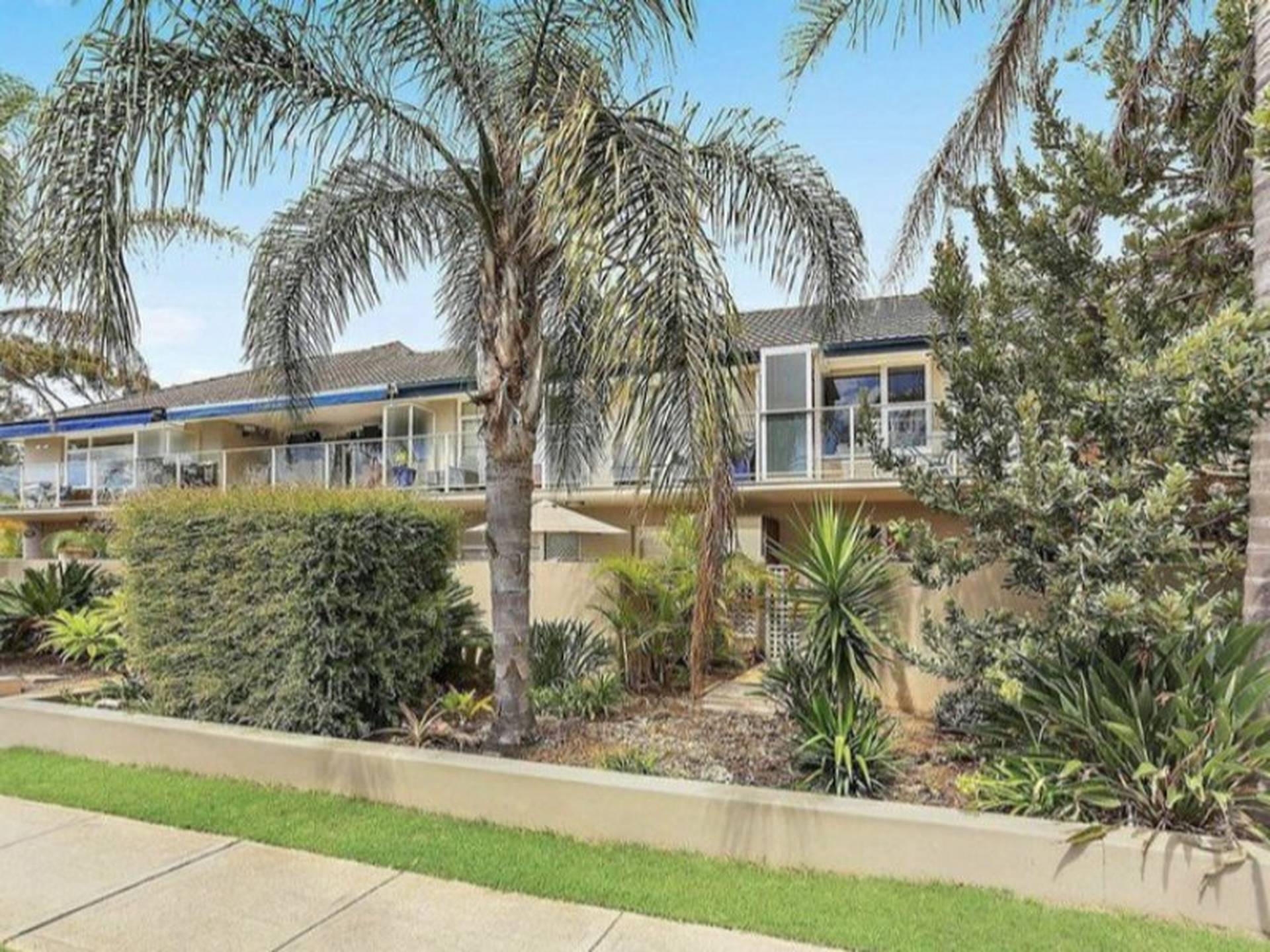9/45-47 Lagoon Street, NARRABEEN