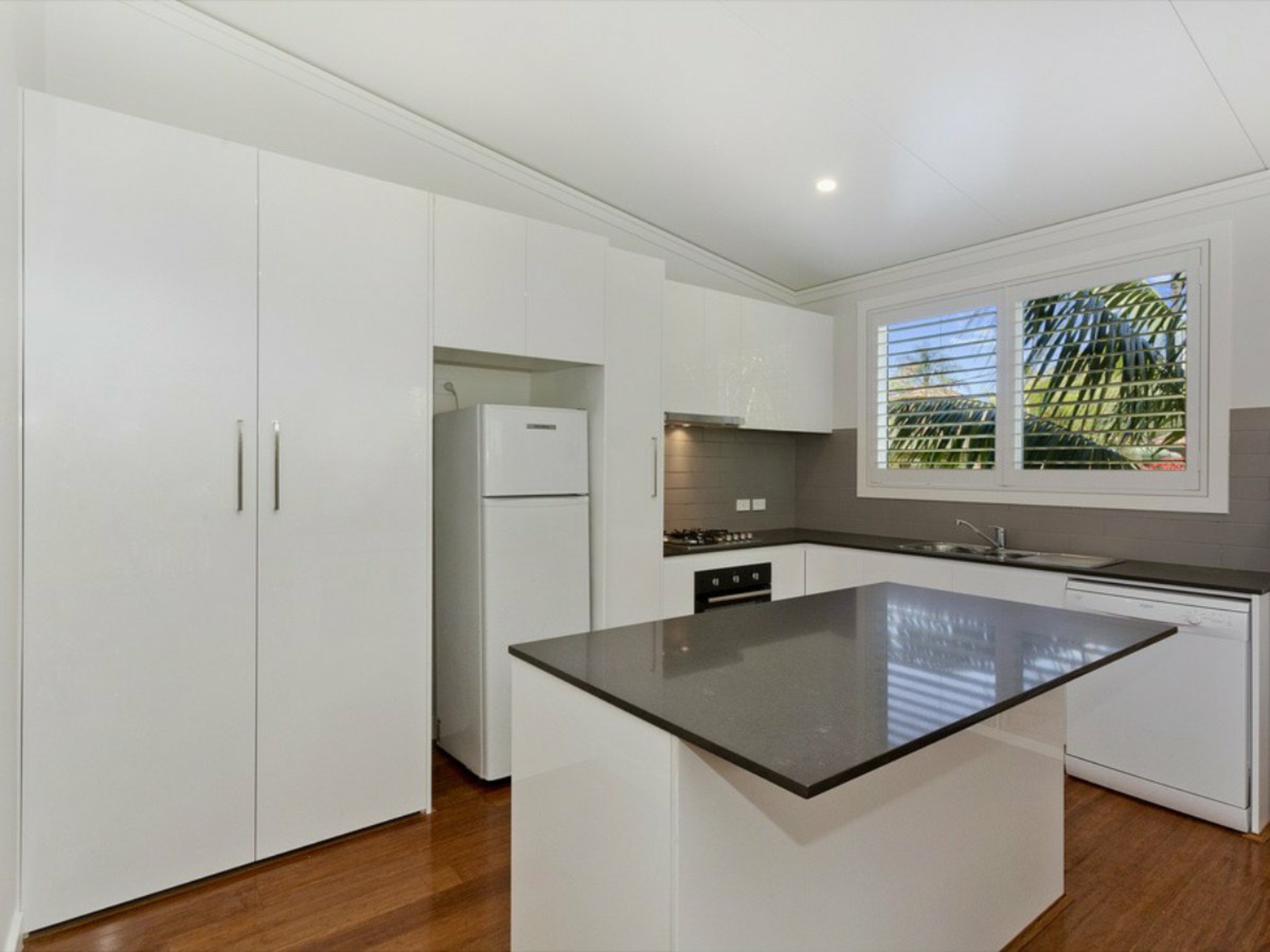 13A The Crescent, NORTH NARRABEEN