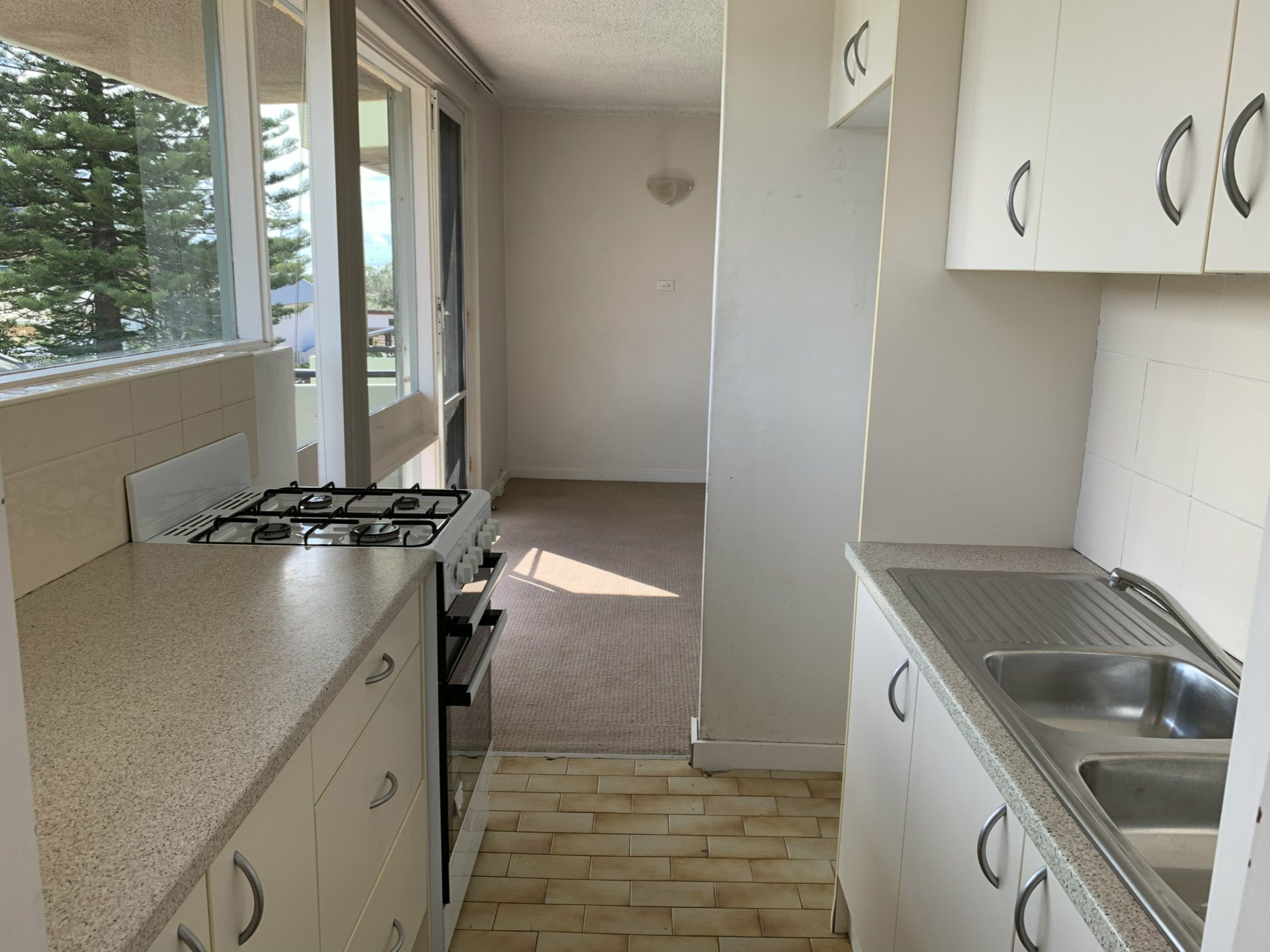 10/16 Moore Road, FRESHWATER
