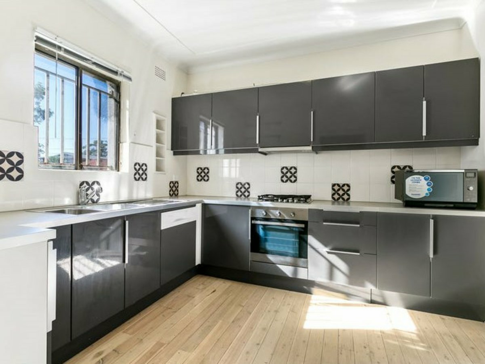 1/94 Crown Road, QUEENSCLIFF