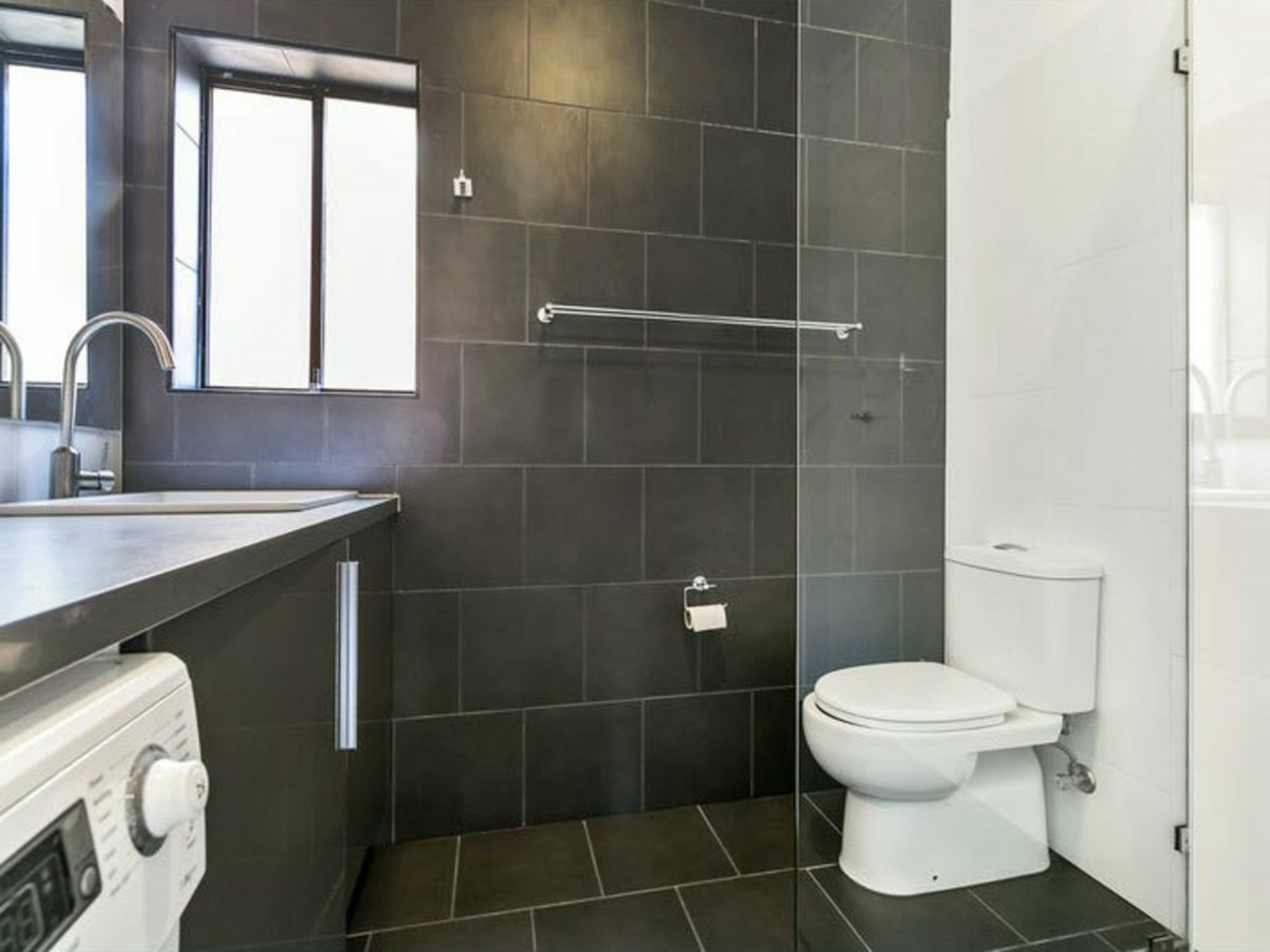 1/94 Crown Road, QUEENSCLIFF