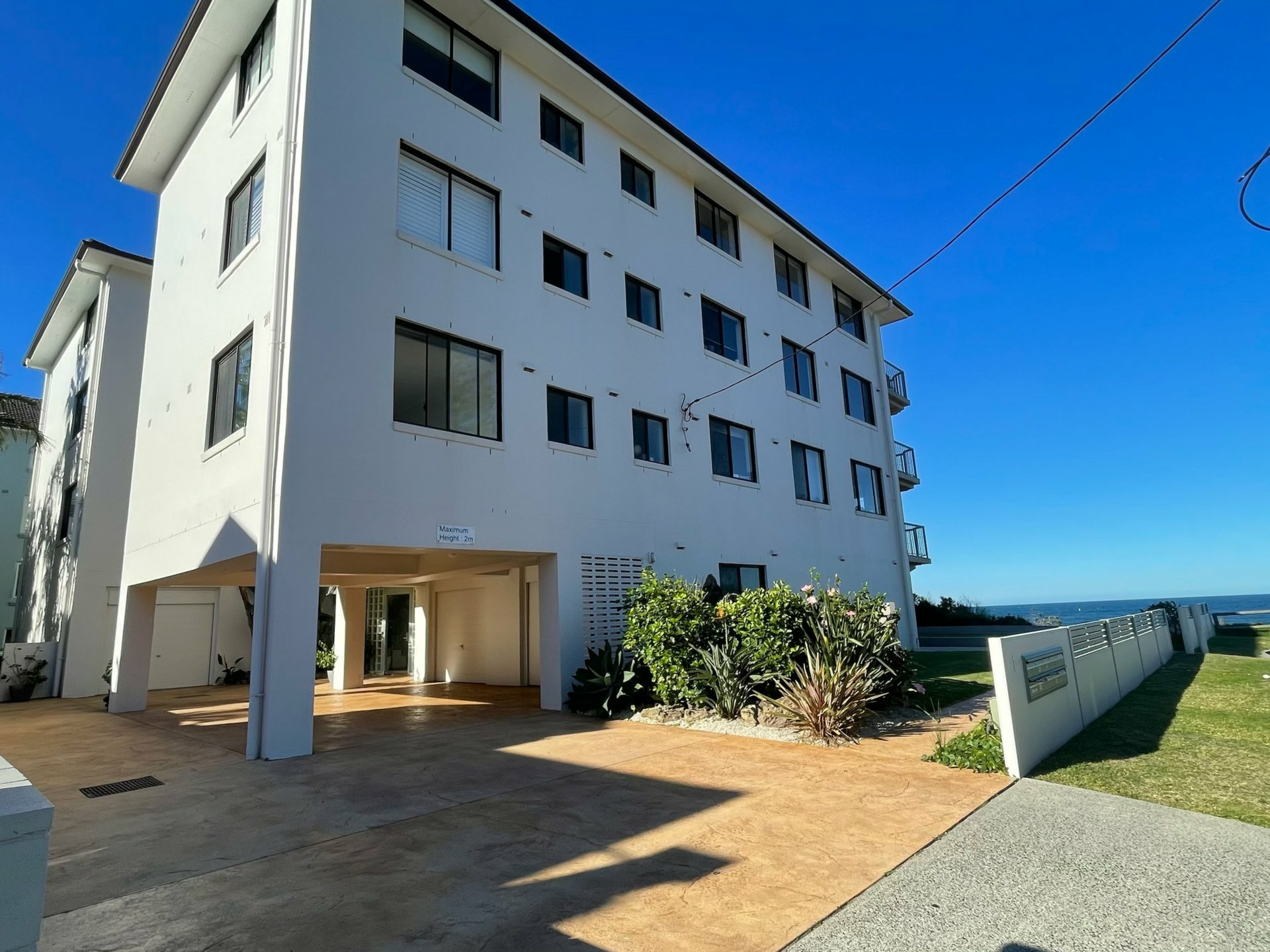 4/1 Tourmaline Street, NARRABEEN