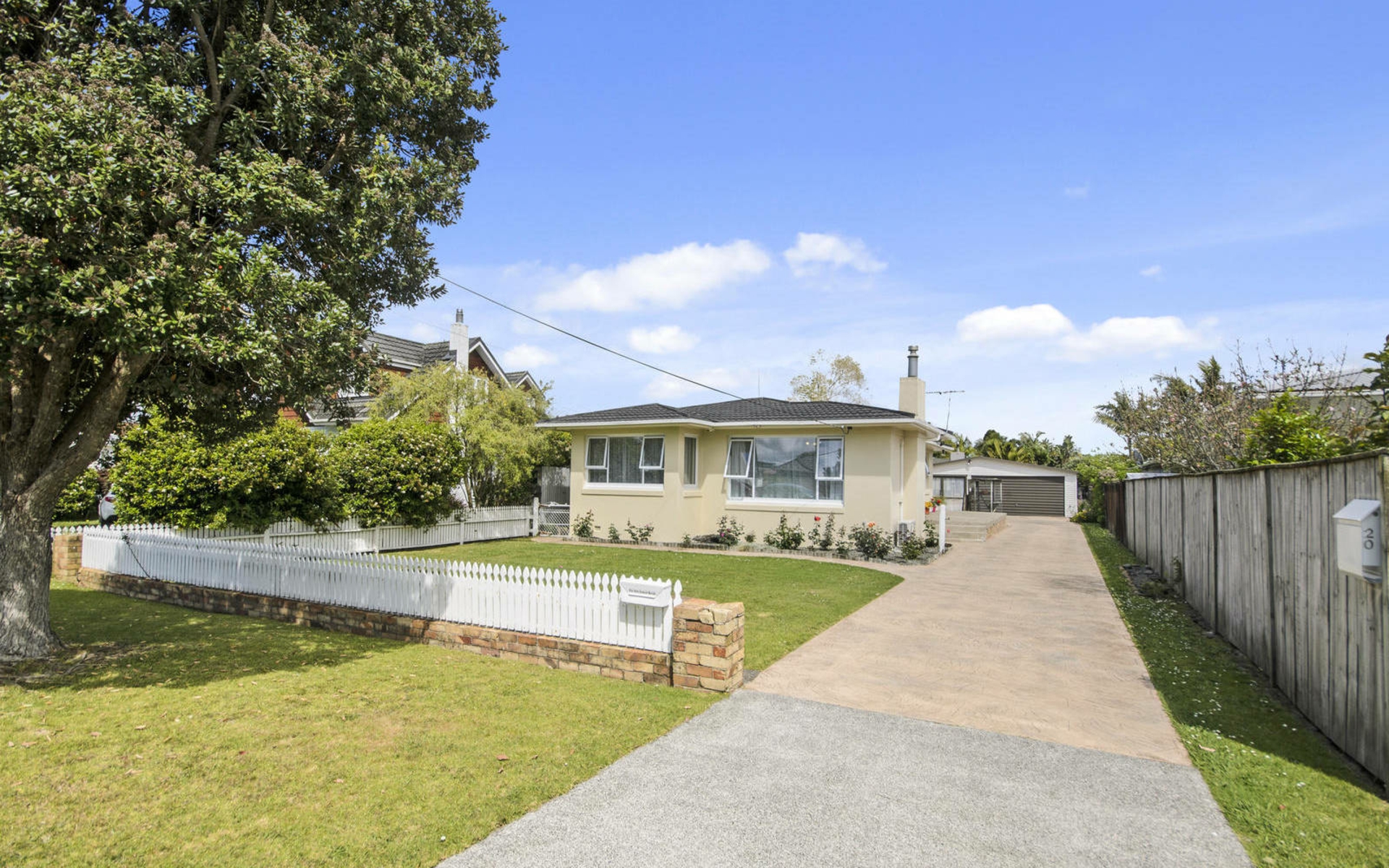 20 Peachgrove Road Te Atatu Peninsula House for Sale LJ Hooker
