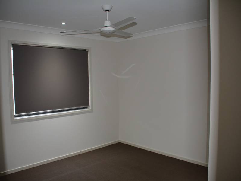 12 Kangaroo Crescent, SPRINGFIELD LAKES