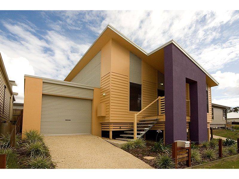 18 Periwinkle Lane, SPRINGFIELD LAKES