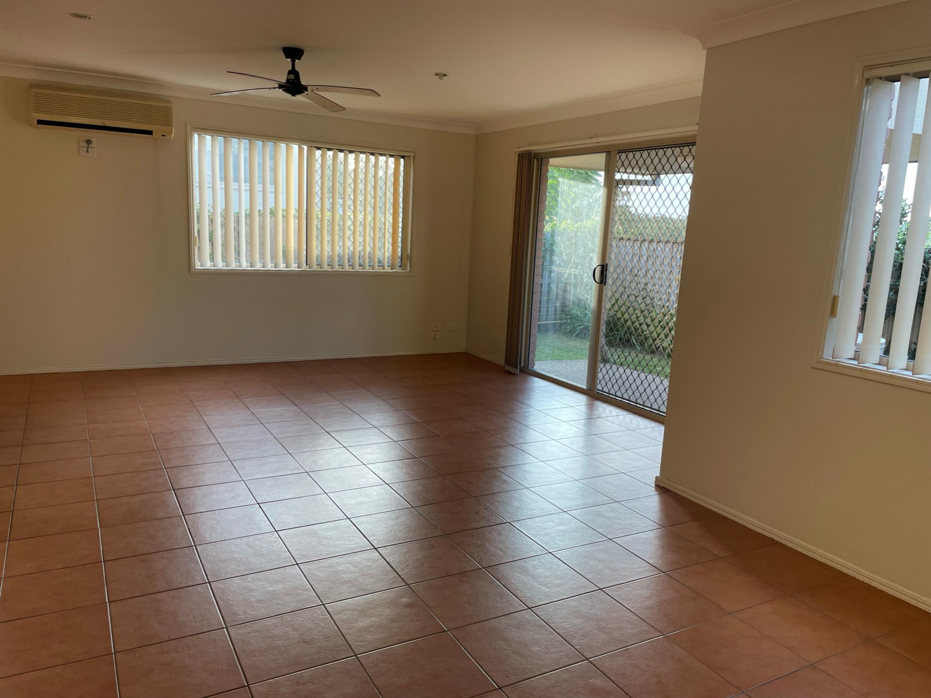 Unit 52/13-23 Springfield College Drive, SPRINGFIELD