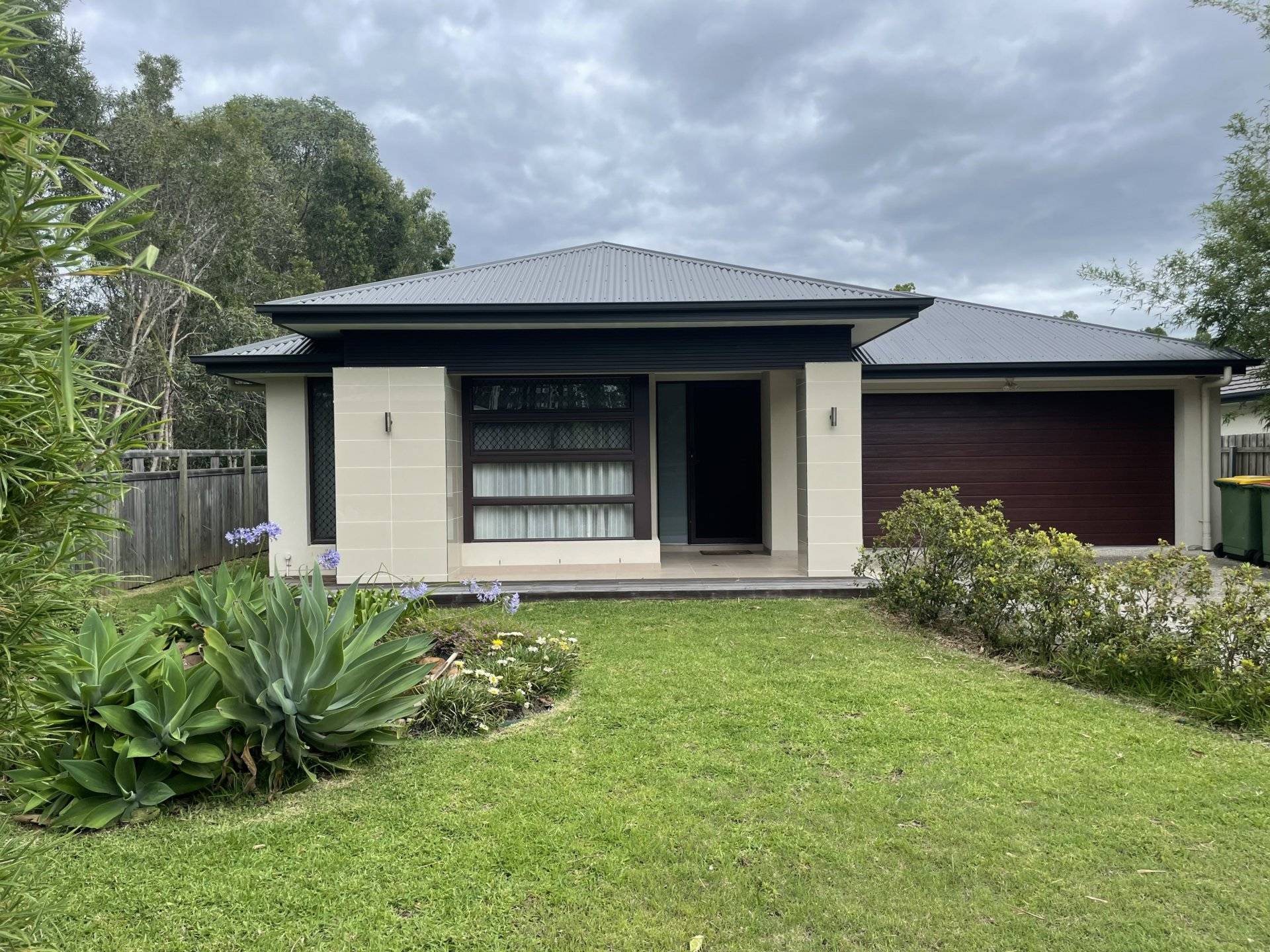 40 Foreshore Drive, SPRINGFIELD LAKES