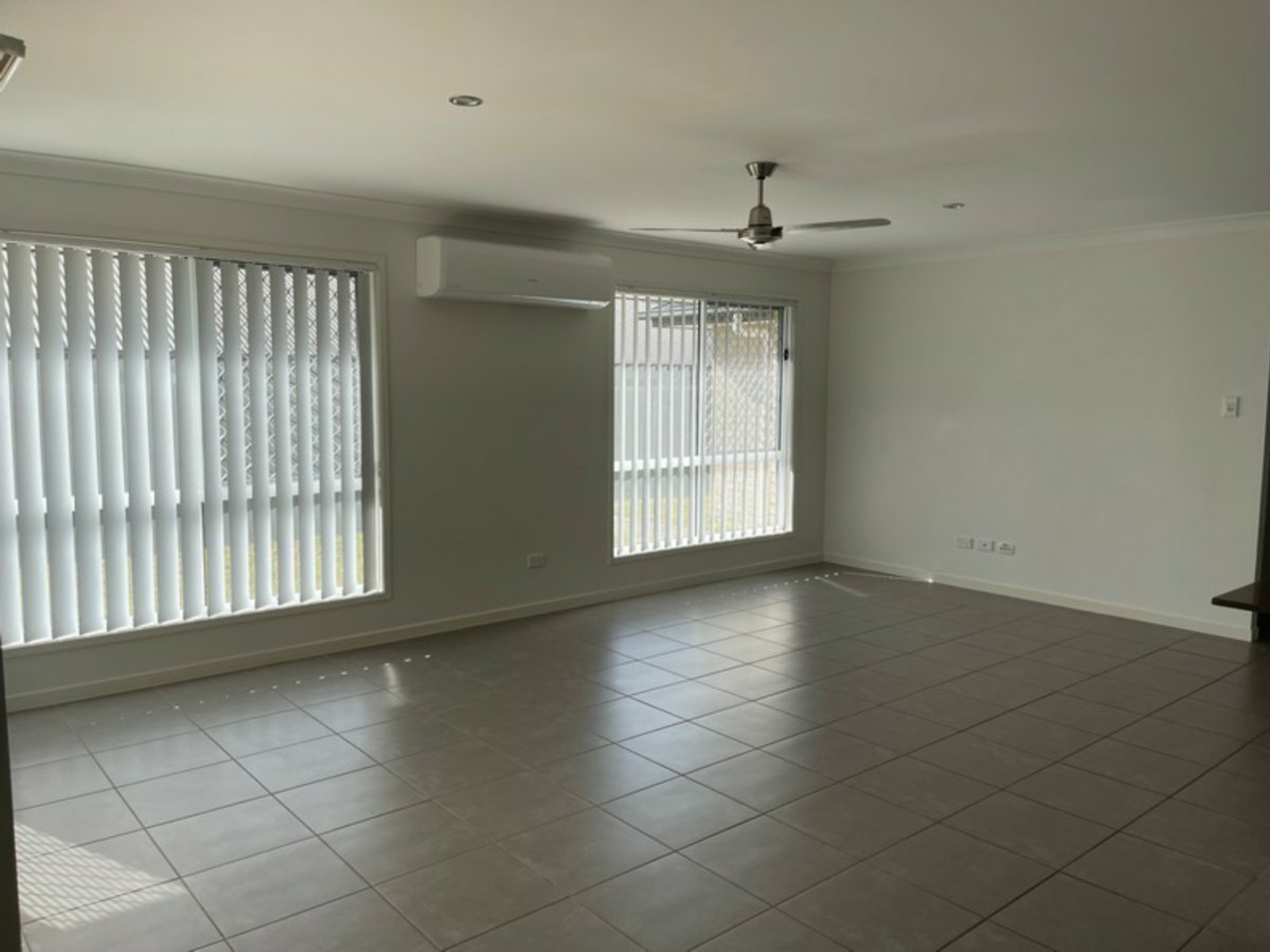 101 Girraween Drive, SPRINGFIELD LAKES
