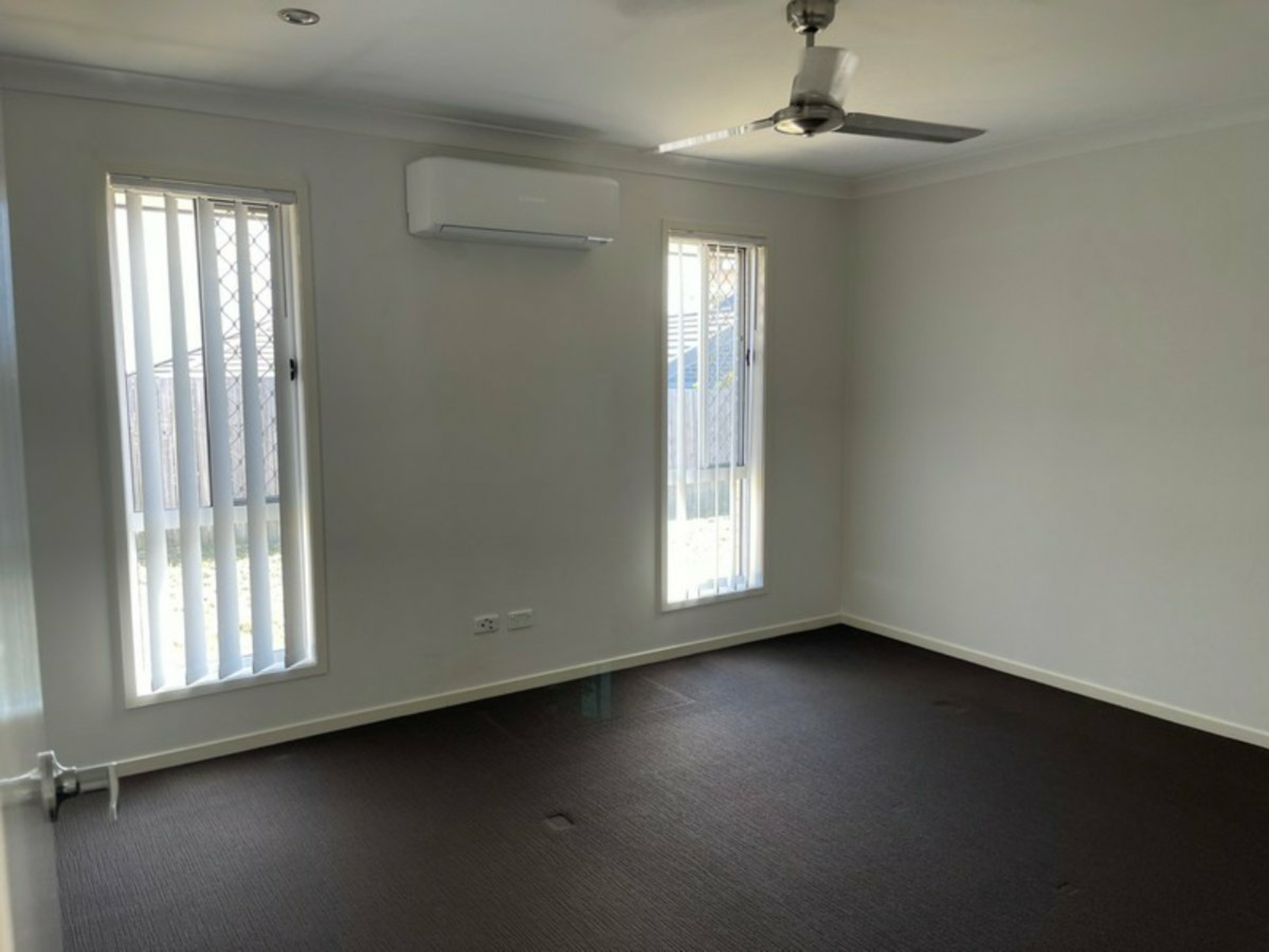 101 Girraween Drive, SPRINGFIELD LAKES