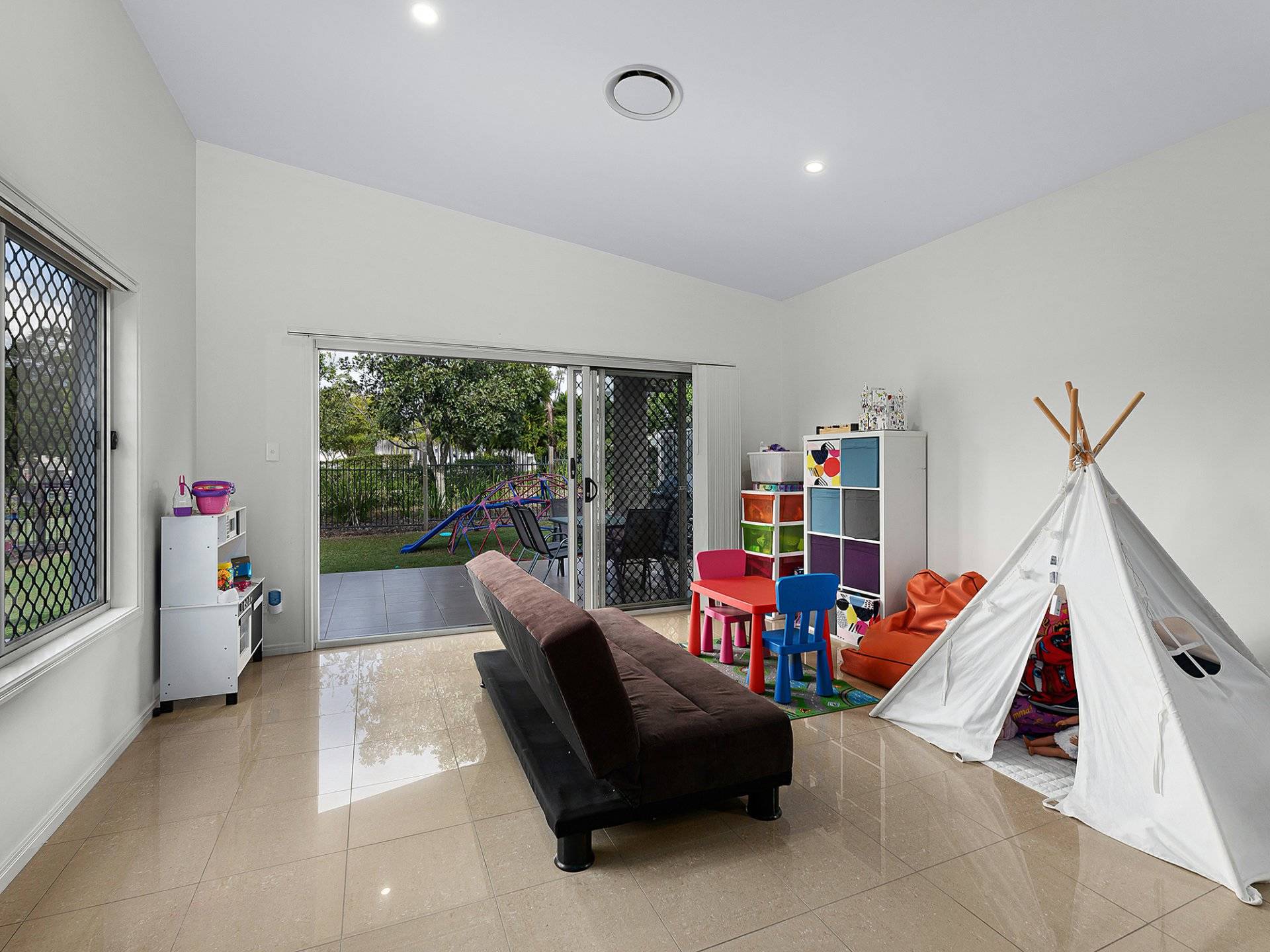 15 Raynuha Way, BROOKWATER