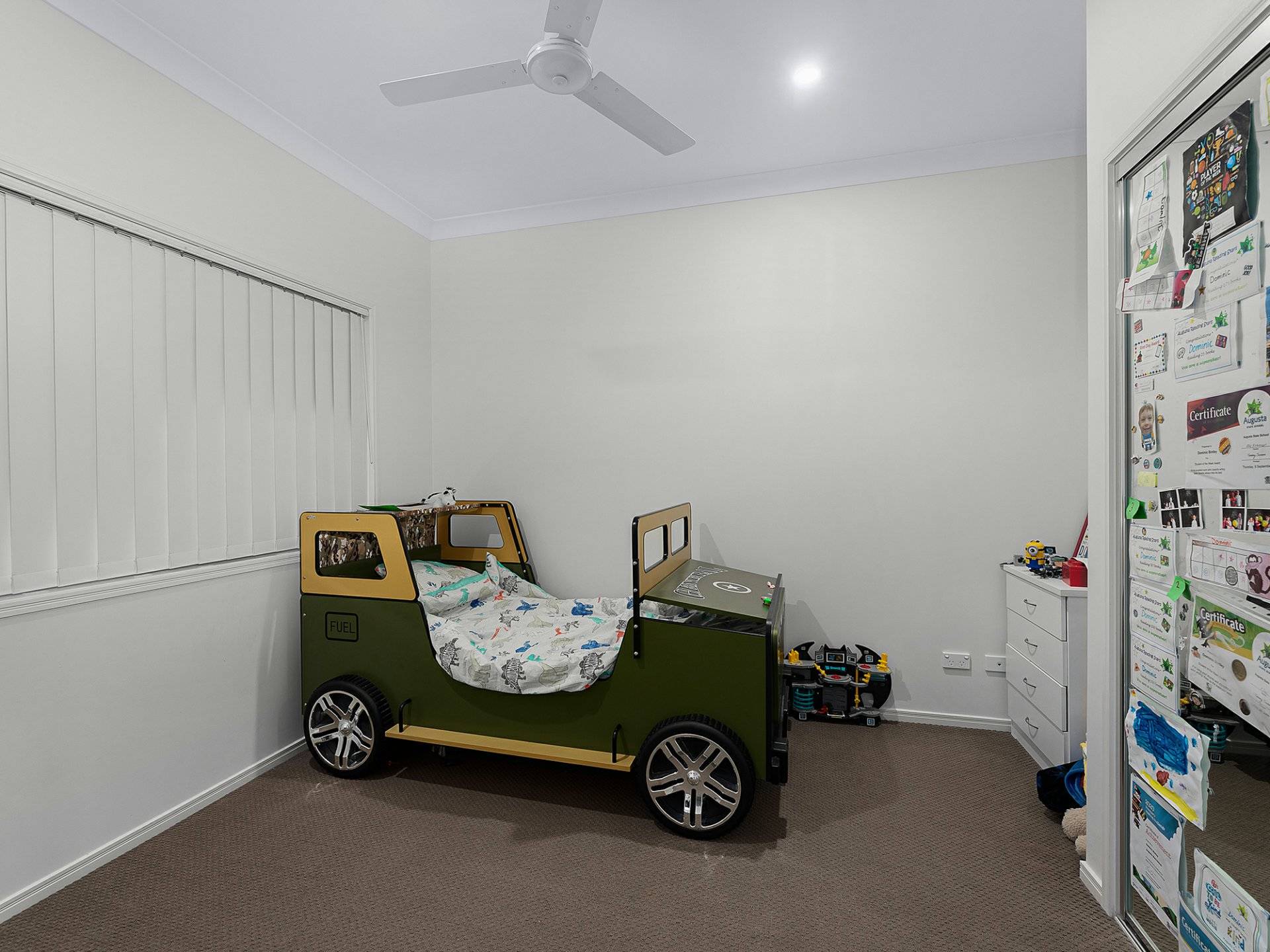 15 Raynuha Way, BROOKWATER