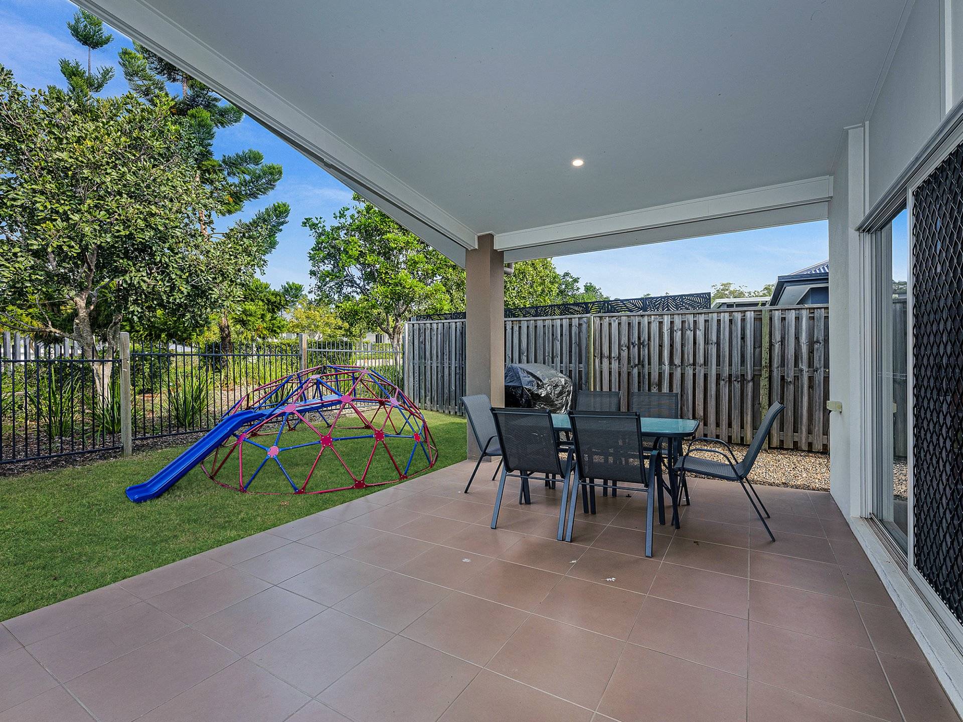 15 Raynuha Way, BROOKWATER