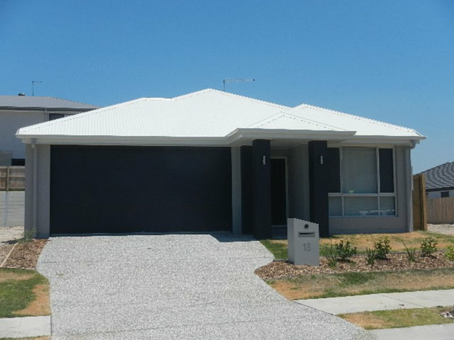 18 Mark Dillon Circuit, SPRING MOUNTAIN