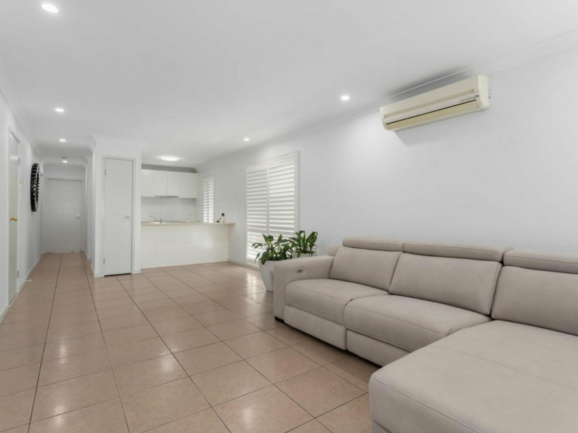 38 Dry Dock Circuit, SPRINGFIELD LAKES