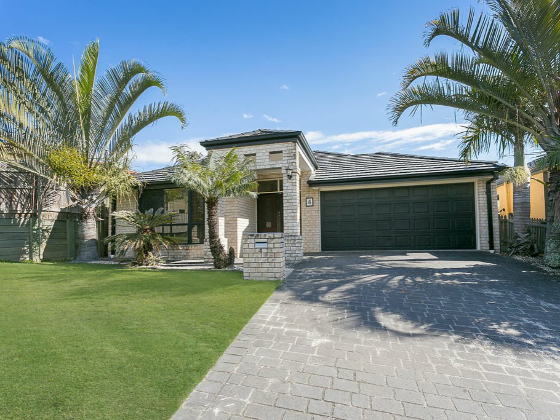 4 Prospero Circuit, SPRINGFIELD LAKES
