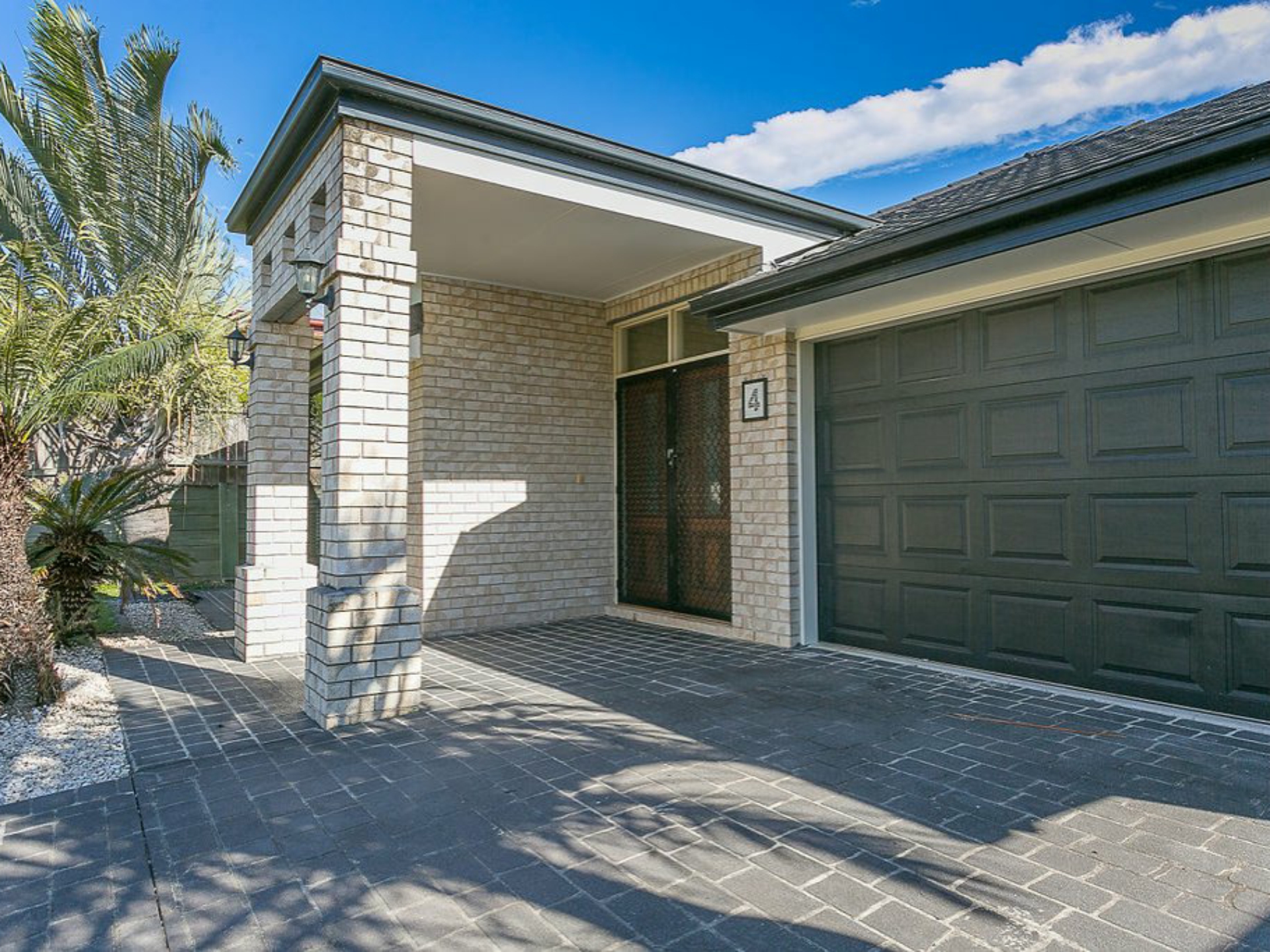 4 Prospero Circuit, SPRINGFIELD LAKES
