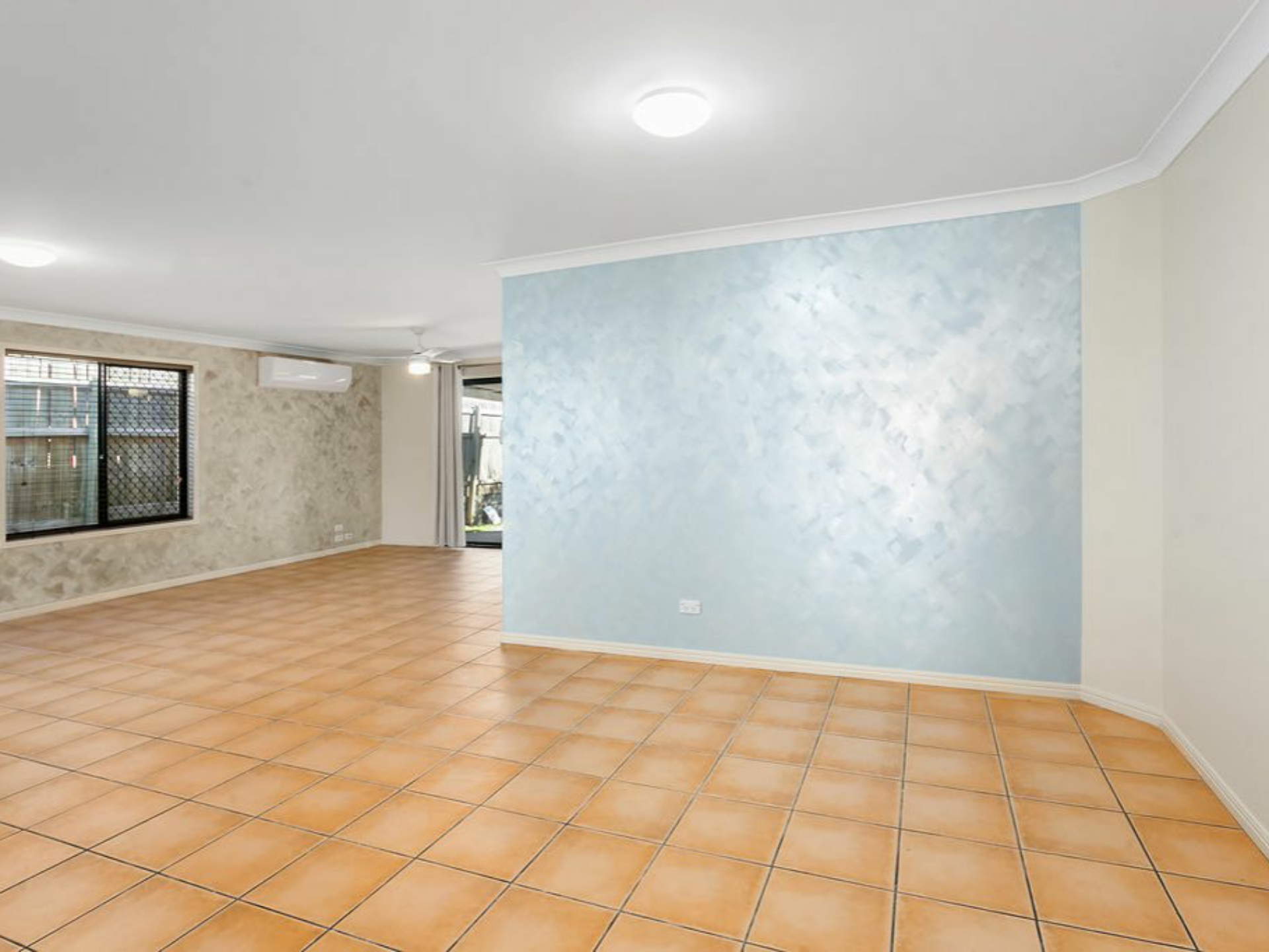 4 Prospero Circuit, SPRINGFIELD LAKES