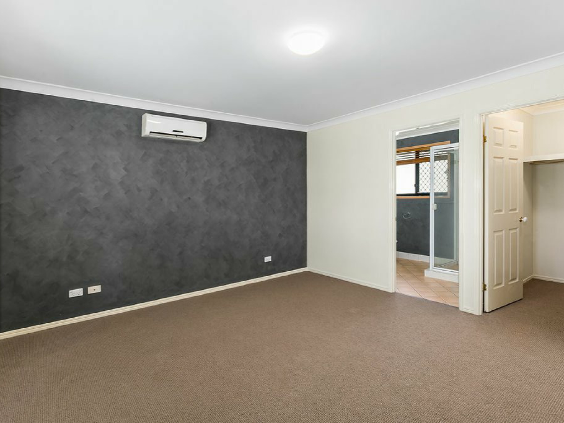 4 Prospero Circuit, SPRINGFIELD LAKES