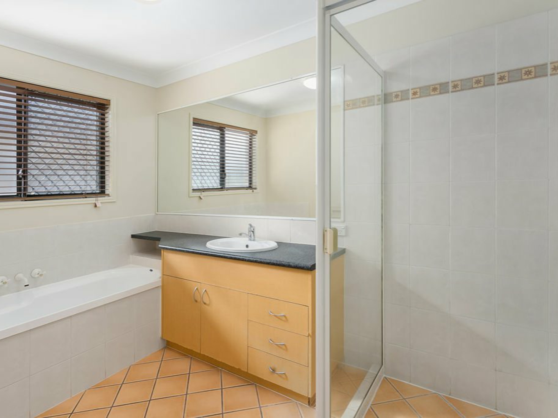 4 Prospero Circuit, SPRINGFIELD LAKES