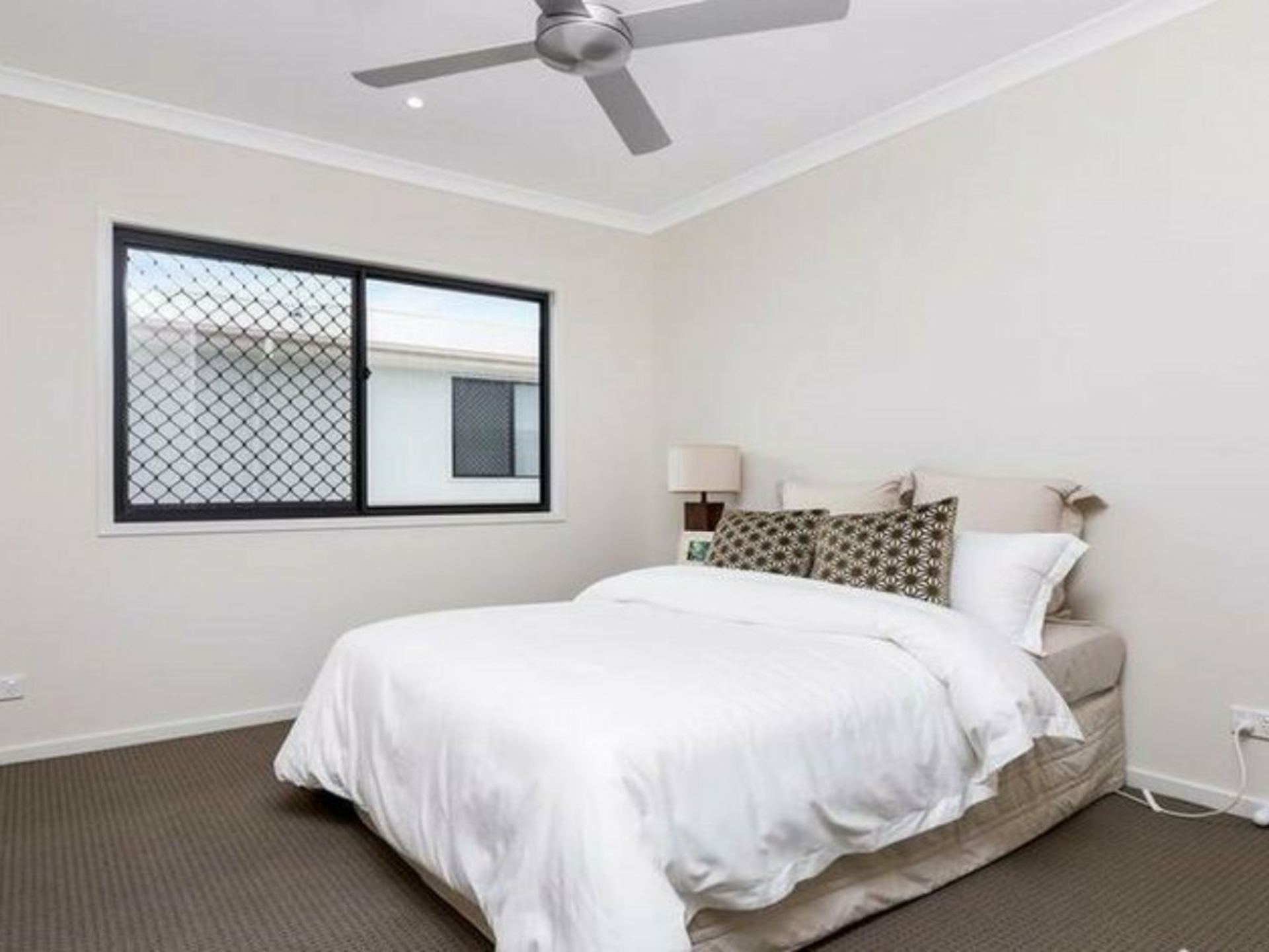 18 Capri Street, SPRINGFIELD LAKES