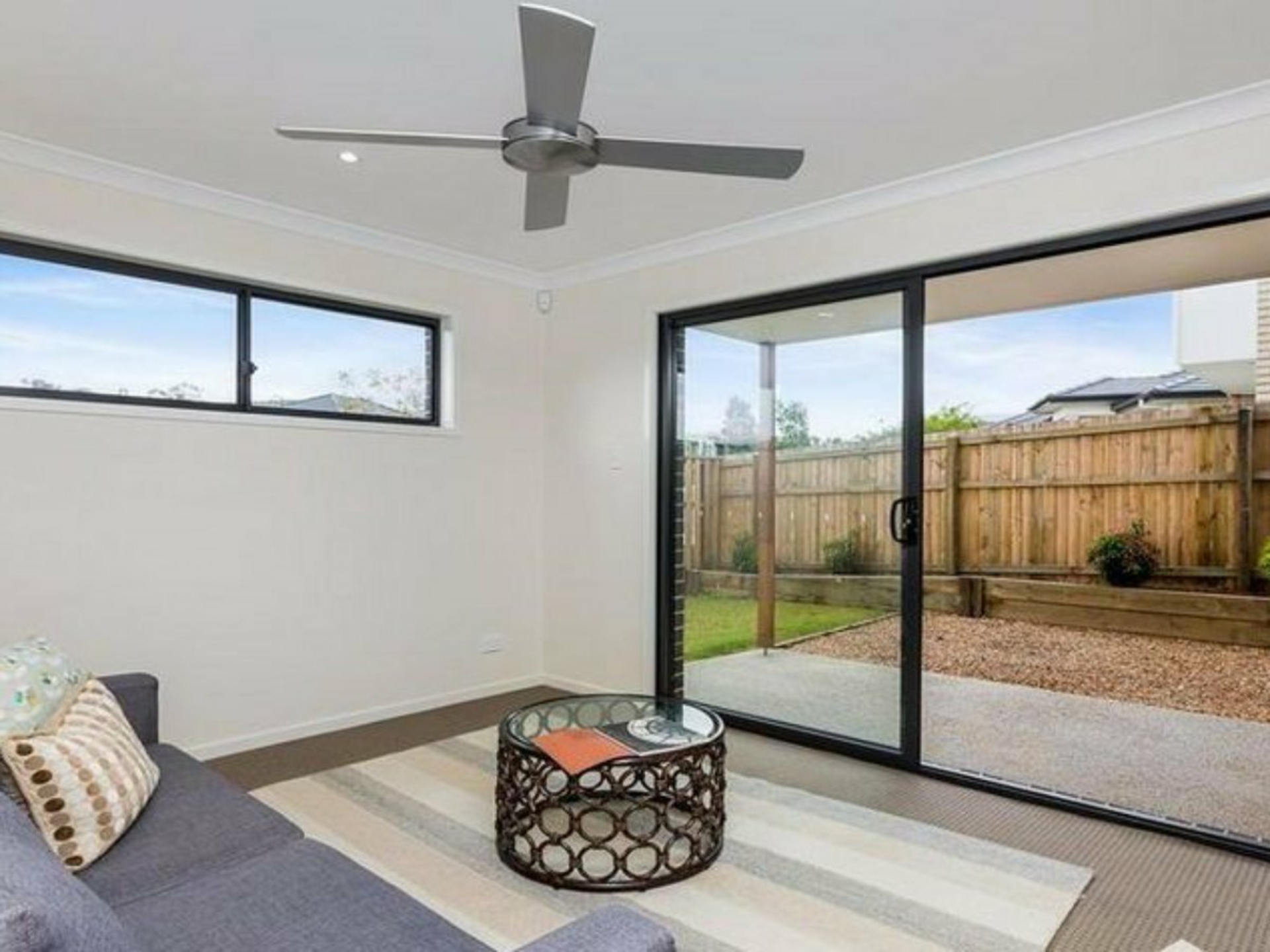 18 Capri Street, SPRINGFIELD LAKES