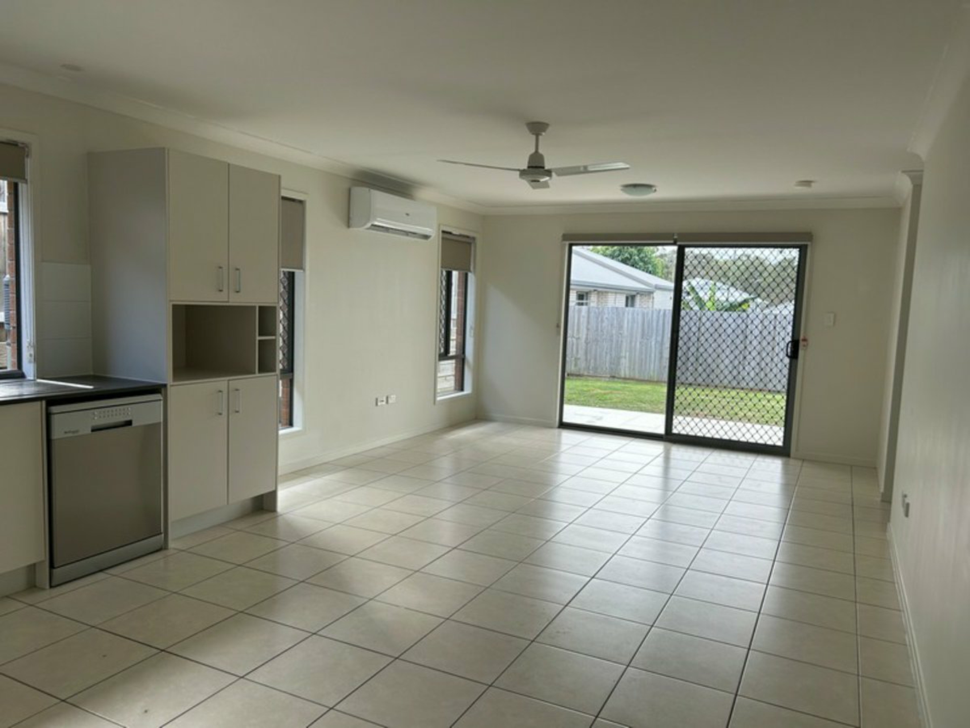 Unit 1/71 Magpie Crescent, REDBANK PLAINS