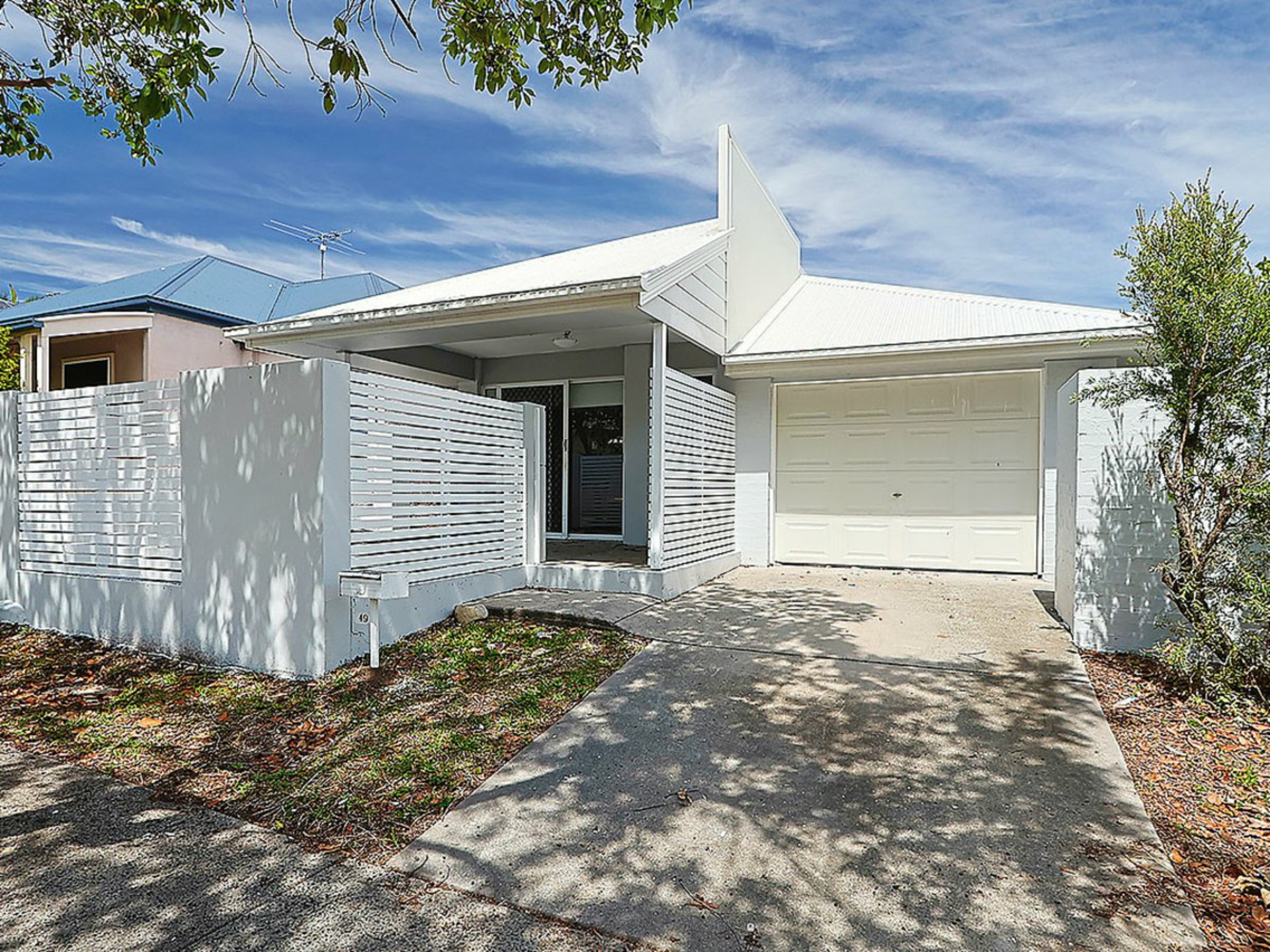 49 Creekside Drive, SPRINGFIELD LAKES