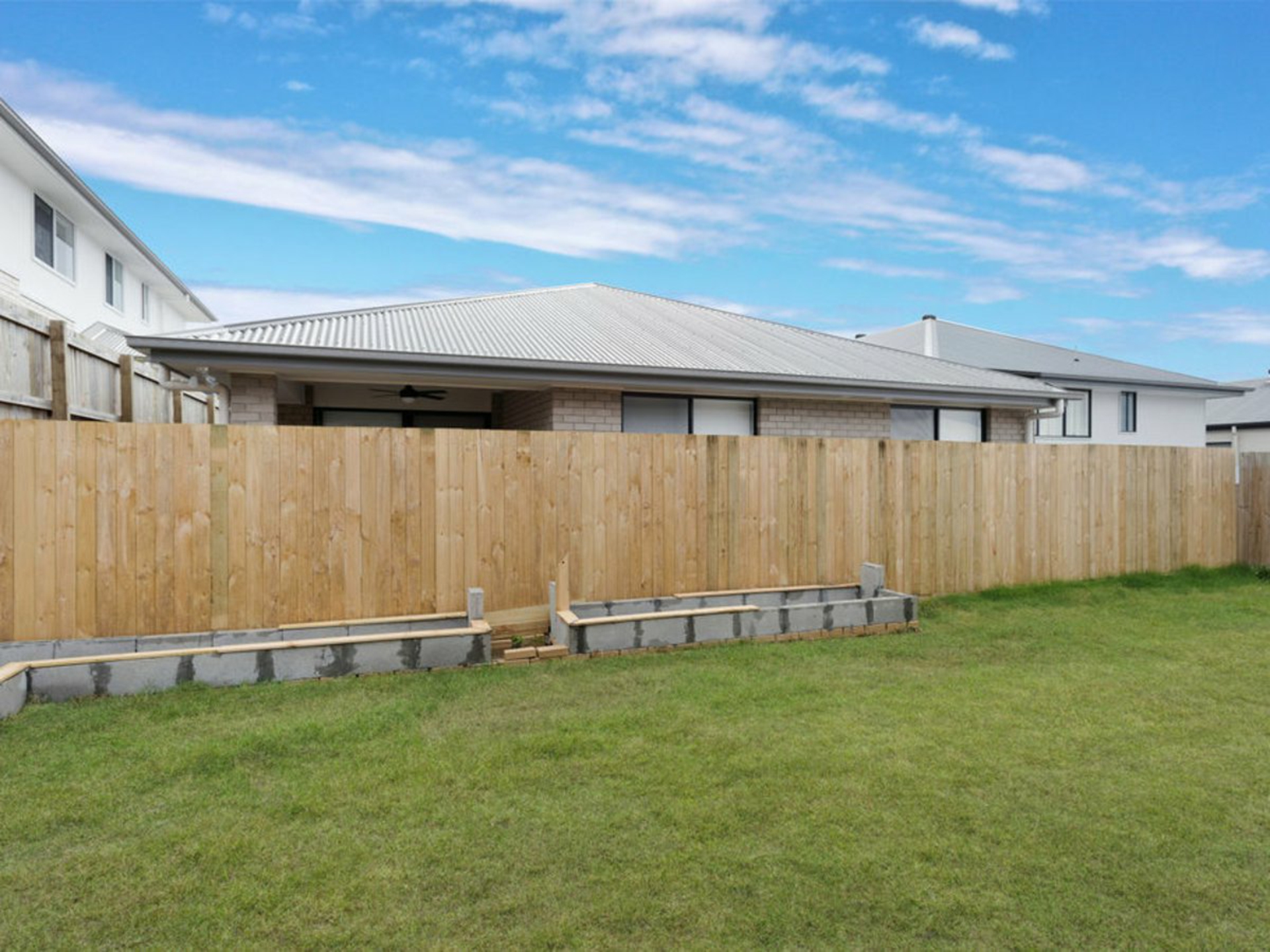 34 Bemina Crescent, SPRING MOUNTAIN