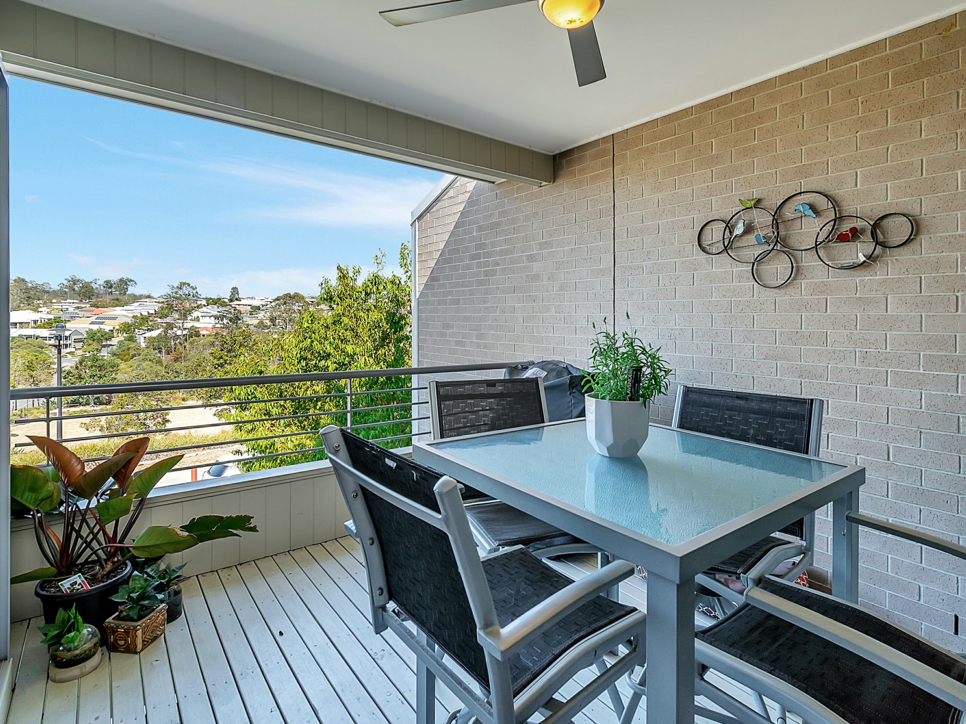 12 McKivat Drive, SPRINGFIELD LAKES