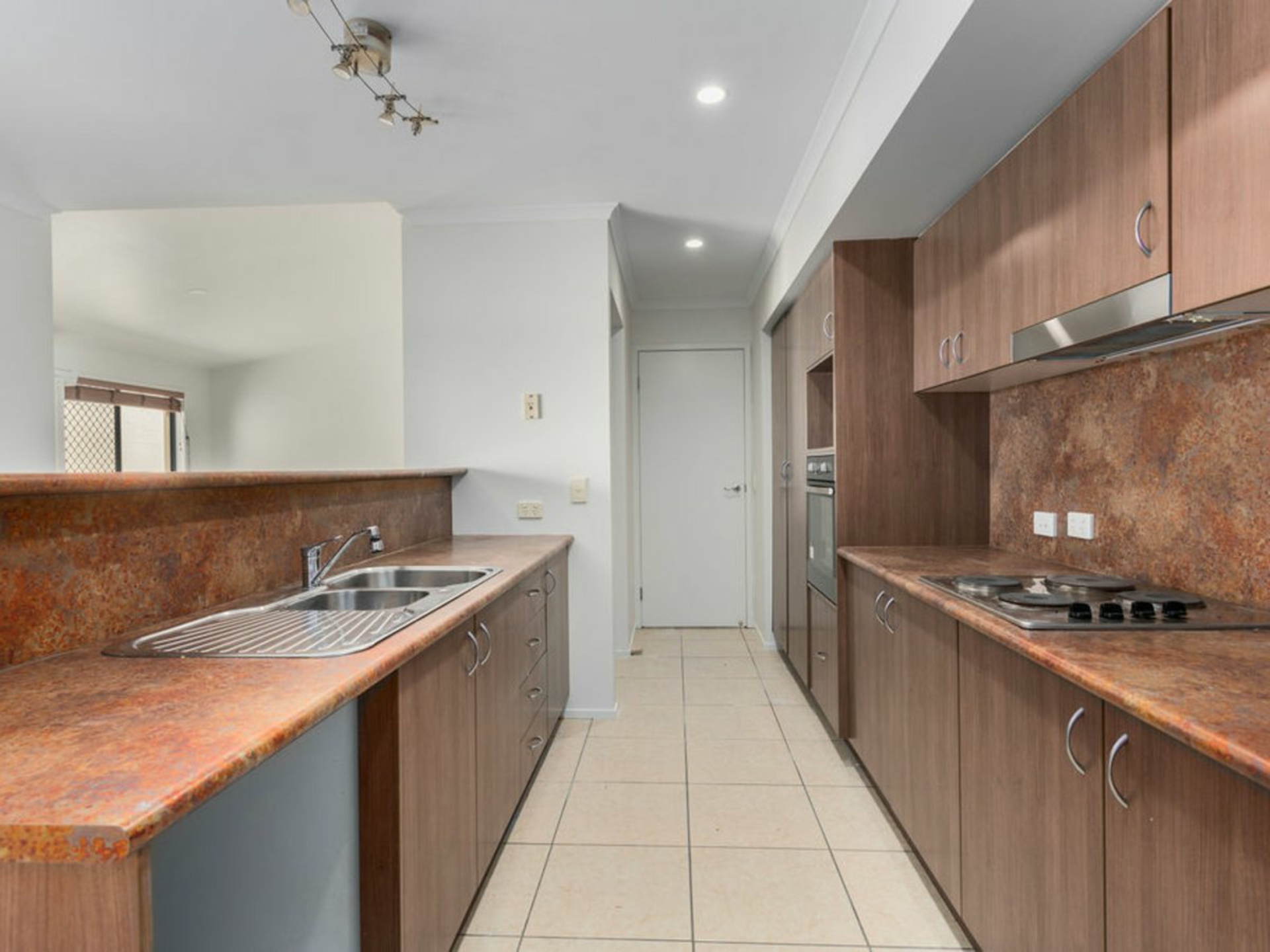 11 Aldworth Place, SPRINGFIELD LAKES
