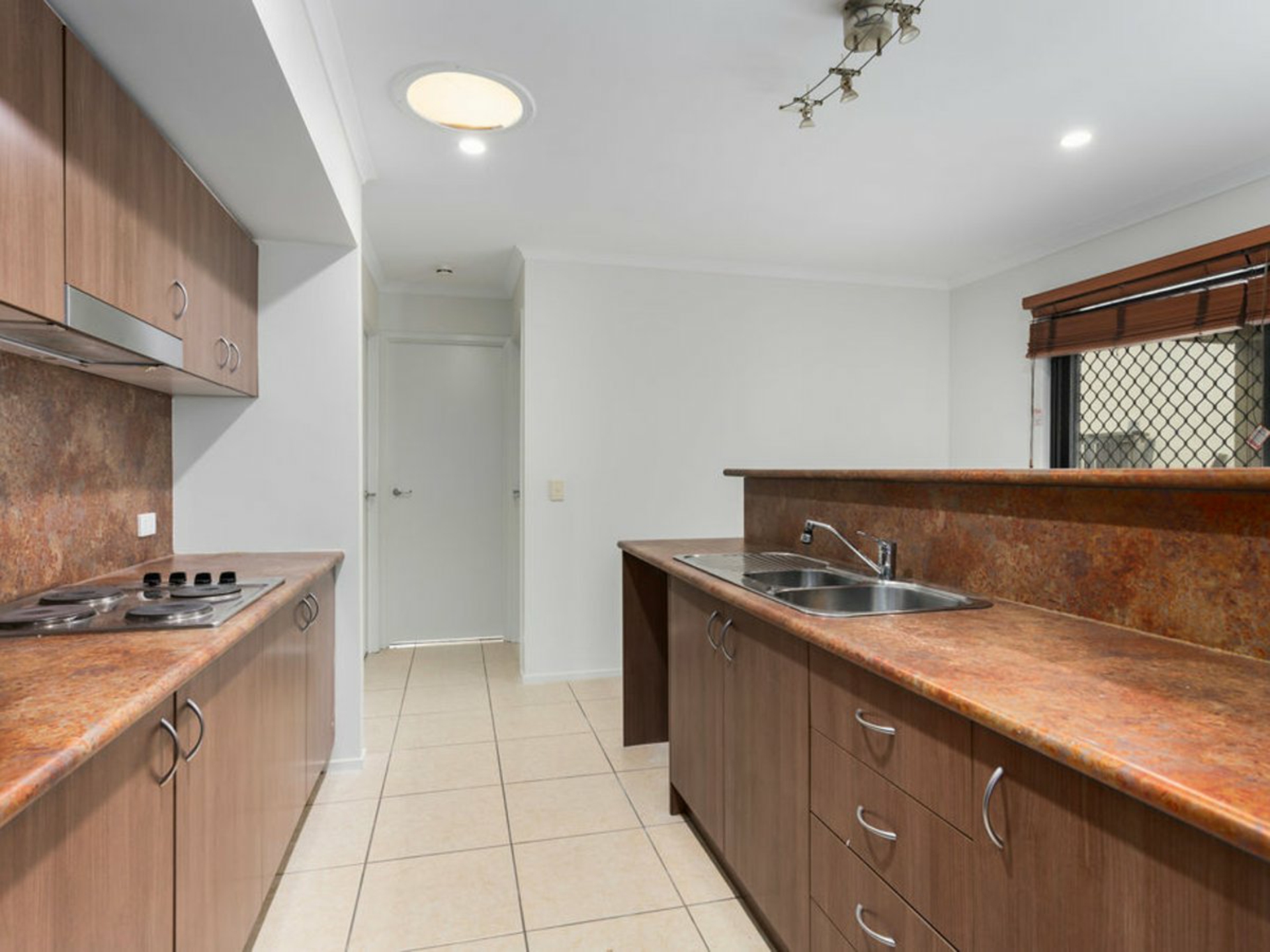 11 Aldworth Place, SPRINGFIELD LAKES