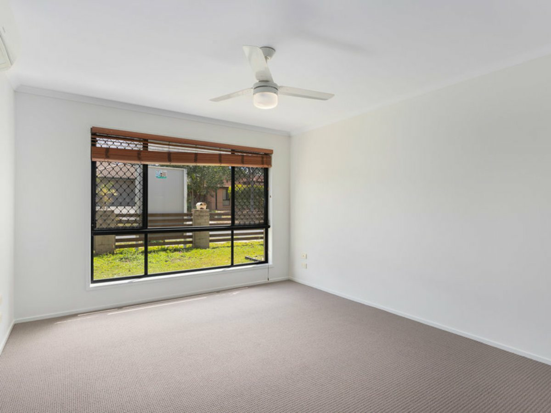 11 Aldworth Place, SPRINGFIELD LAKES