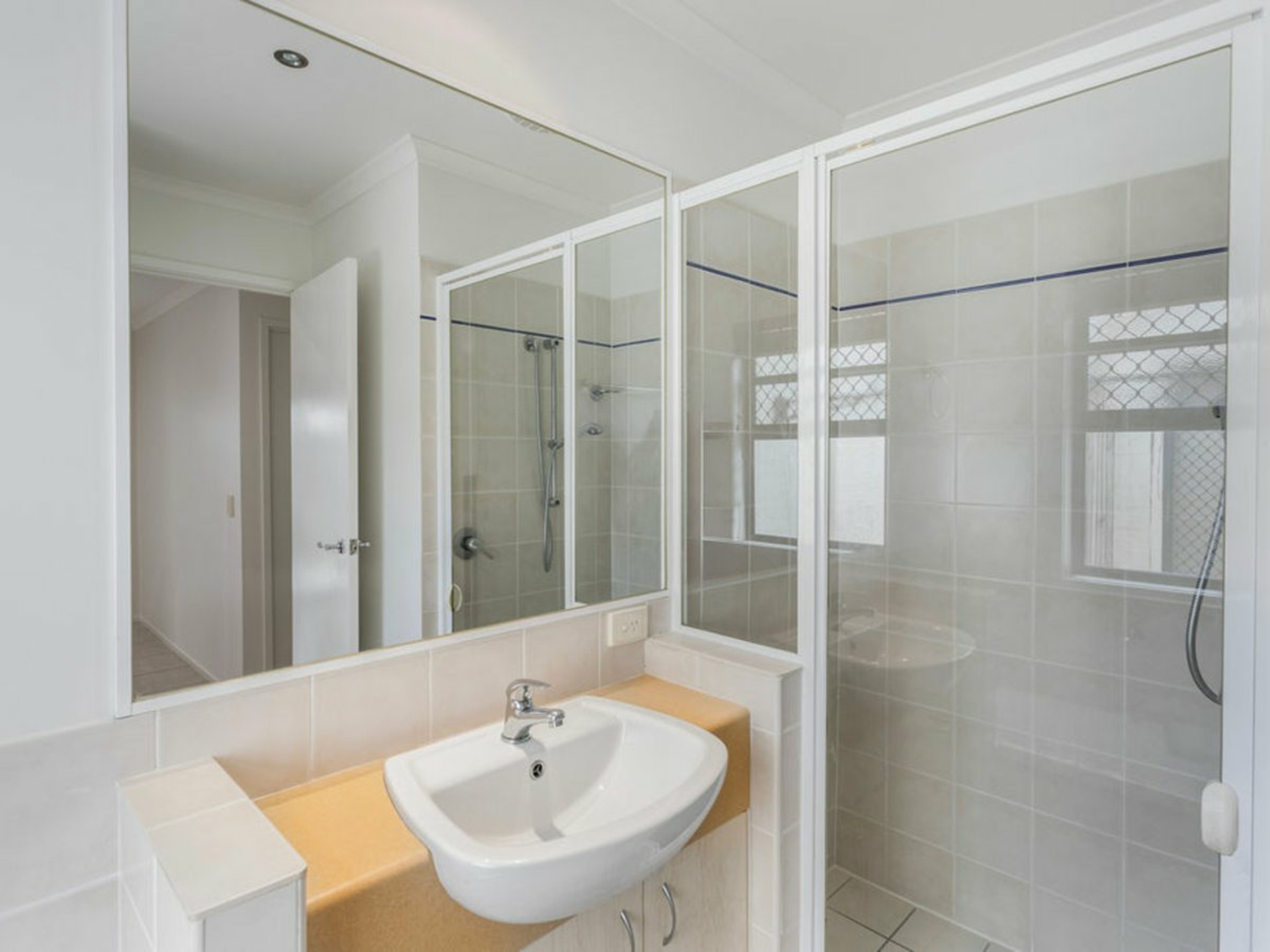 11 Aldworth Place, SPRINGFIELD LAKES
