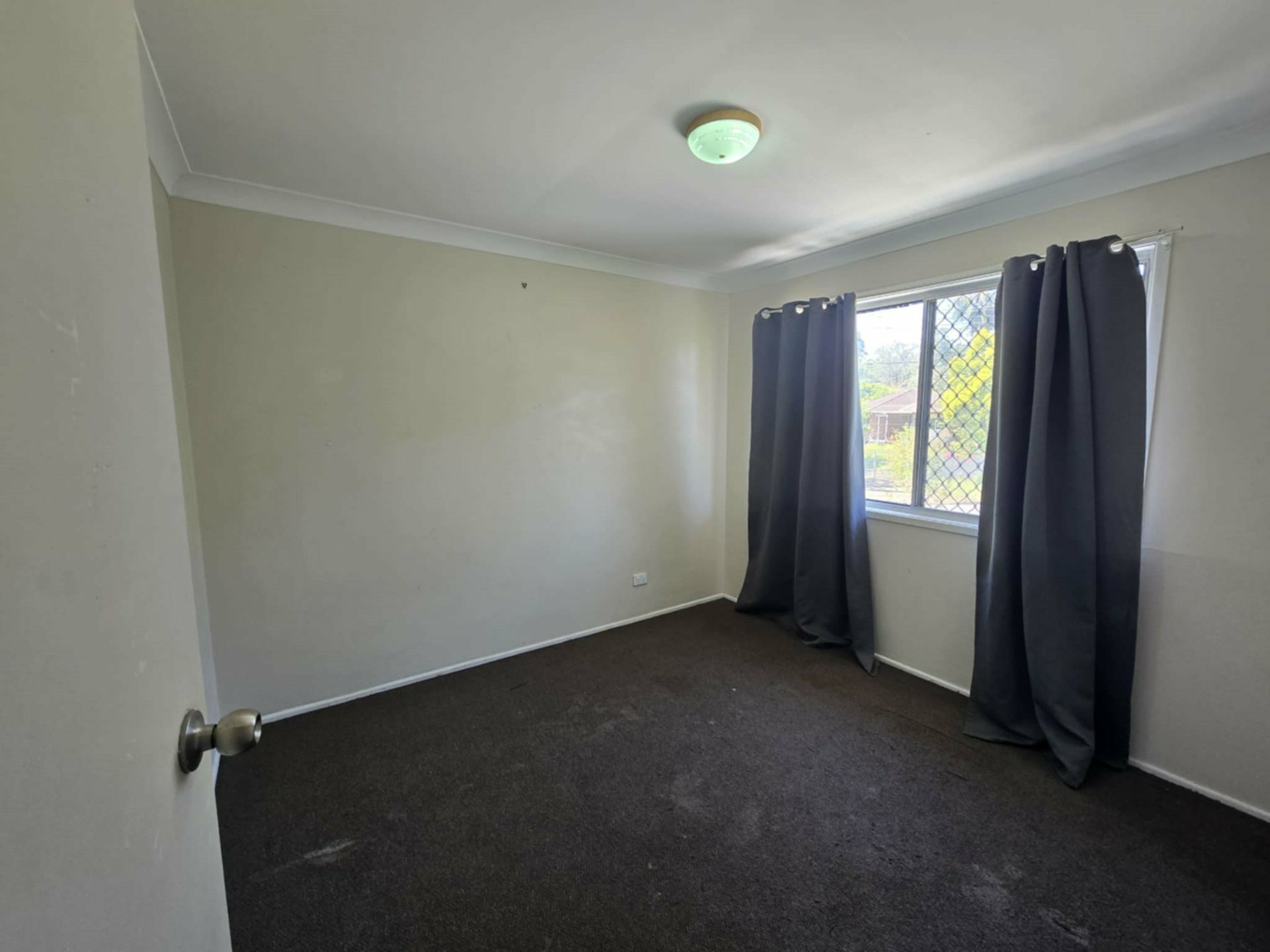 2 Doreen Crescent, ELLEN GROVE