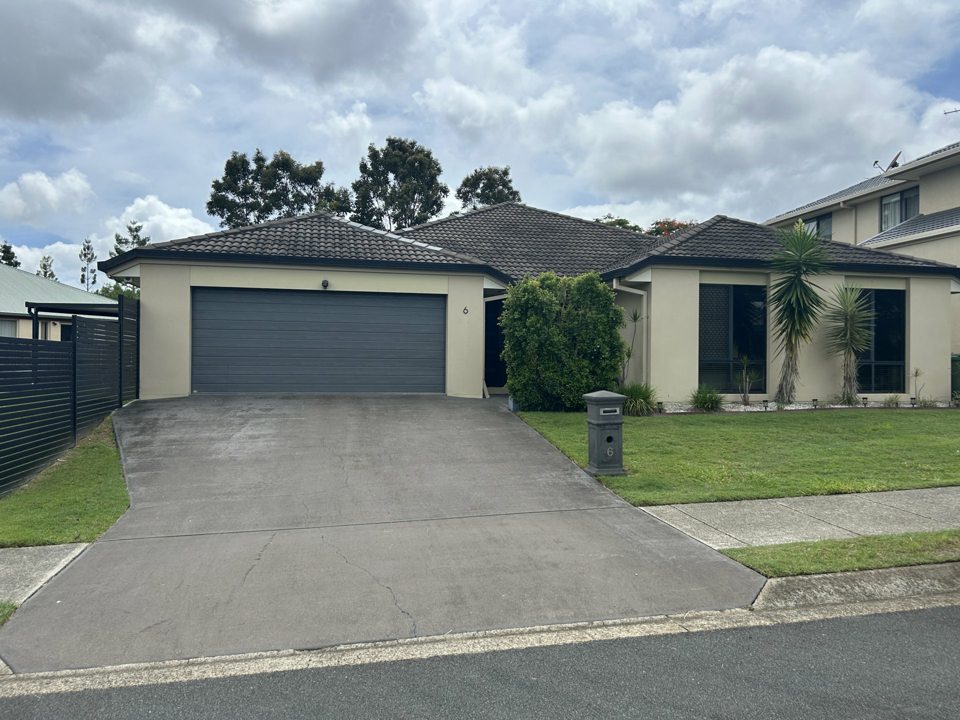 6 Ash Avenue, SPRINGFIELD LAKES