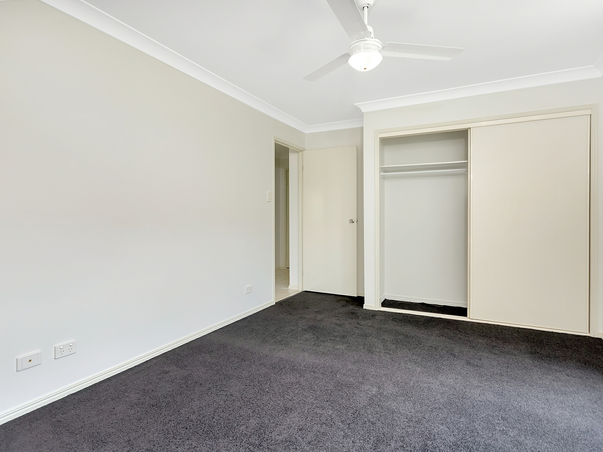 120 Anna Drive, RACEVIEW